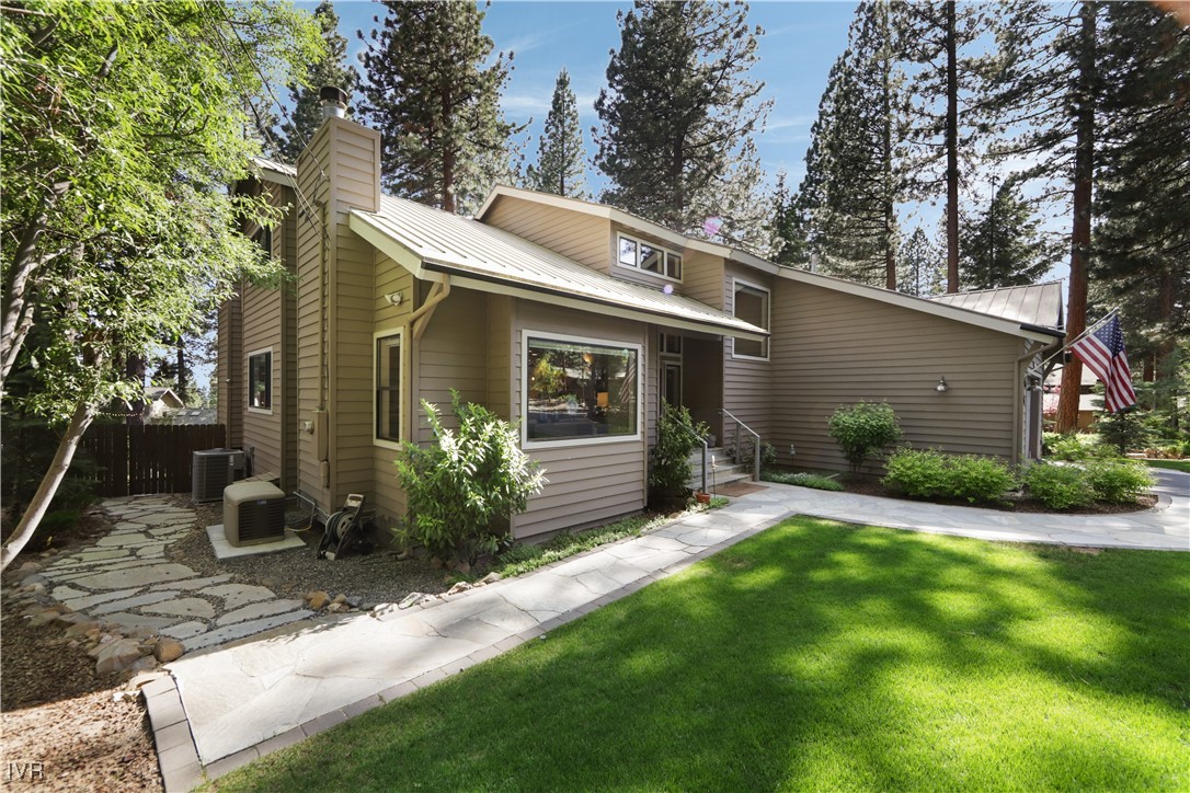 717 James Lane