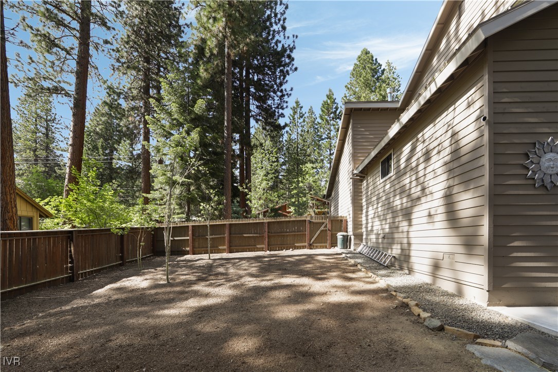 717 James Lane