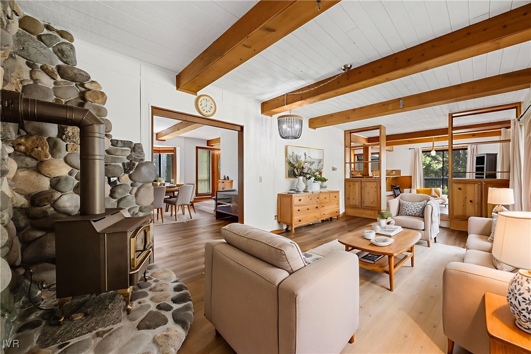 445 Country Club Dr
