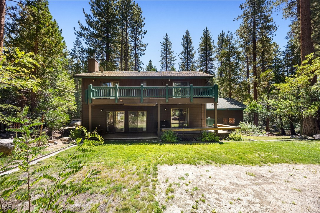 445 Country Club Dr
