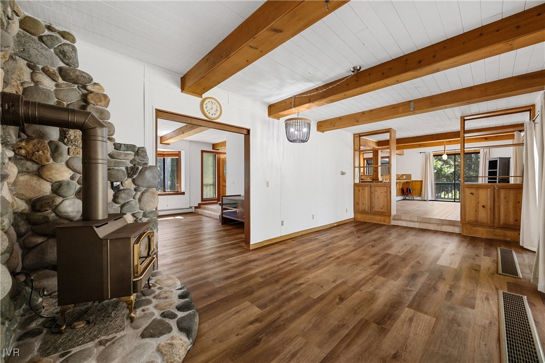 445 Country Club Dr