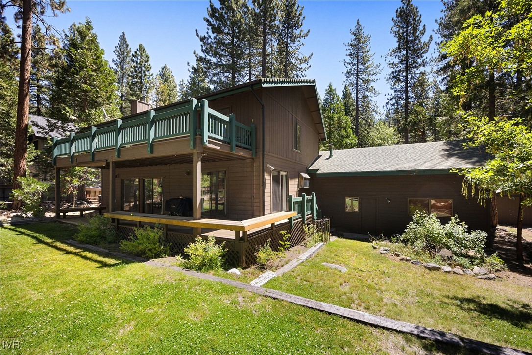445 Country Club Dr