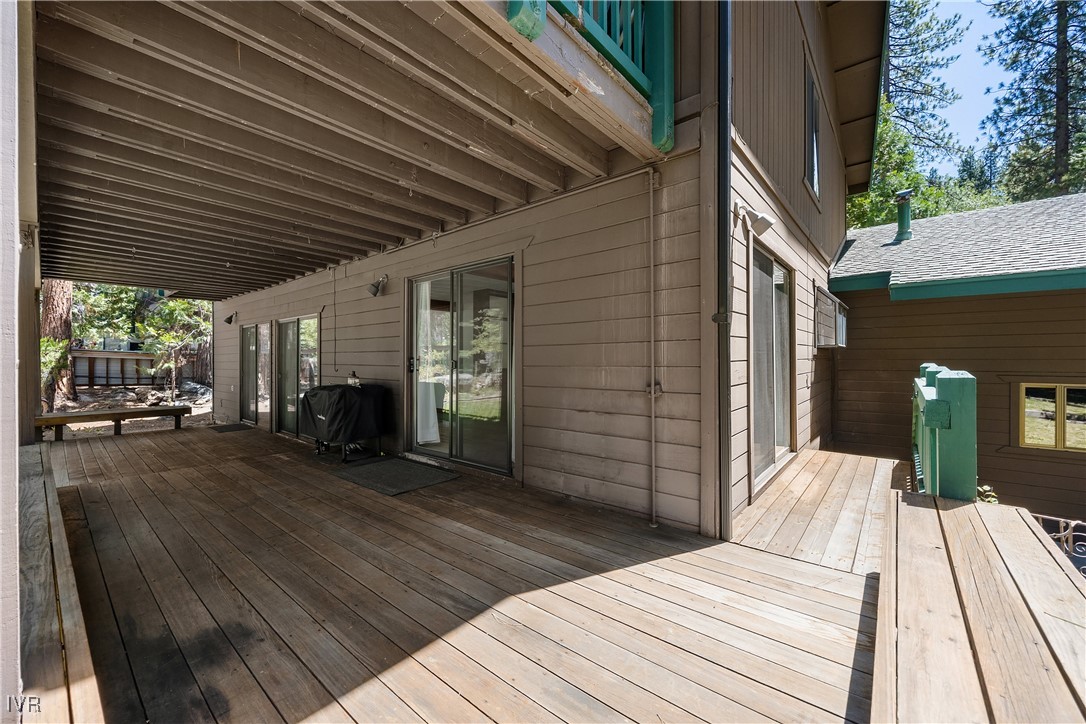 445 Country Club Dr