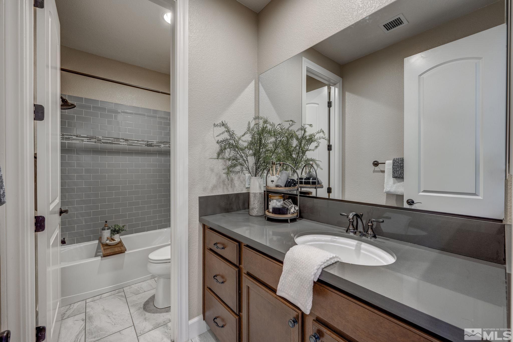 2915 Show Jumper Lane