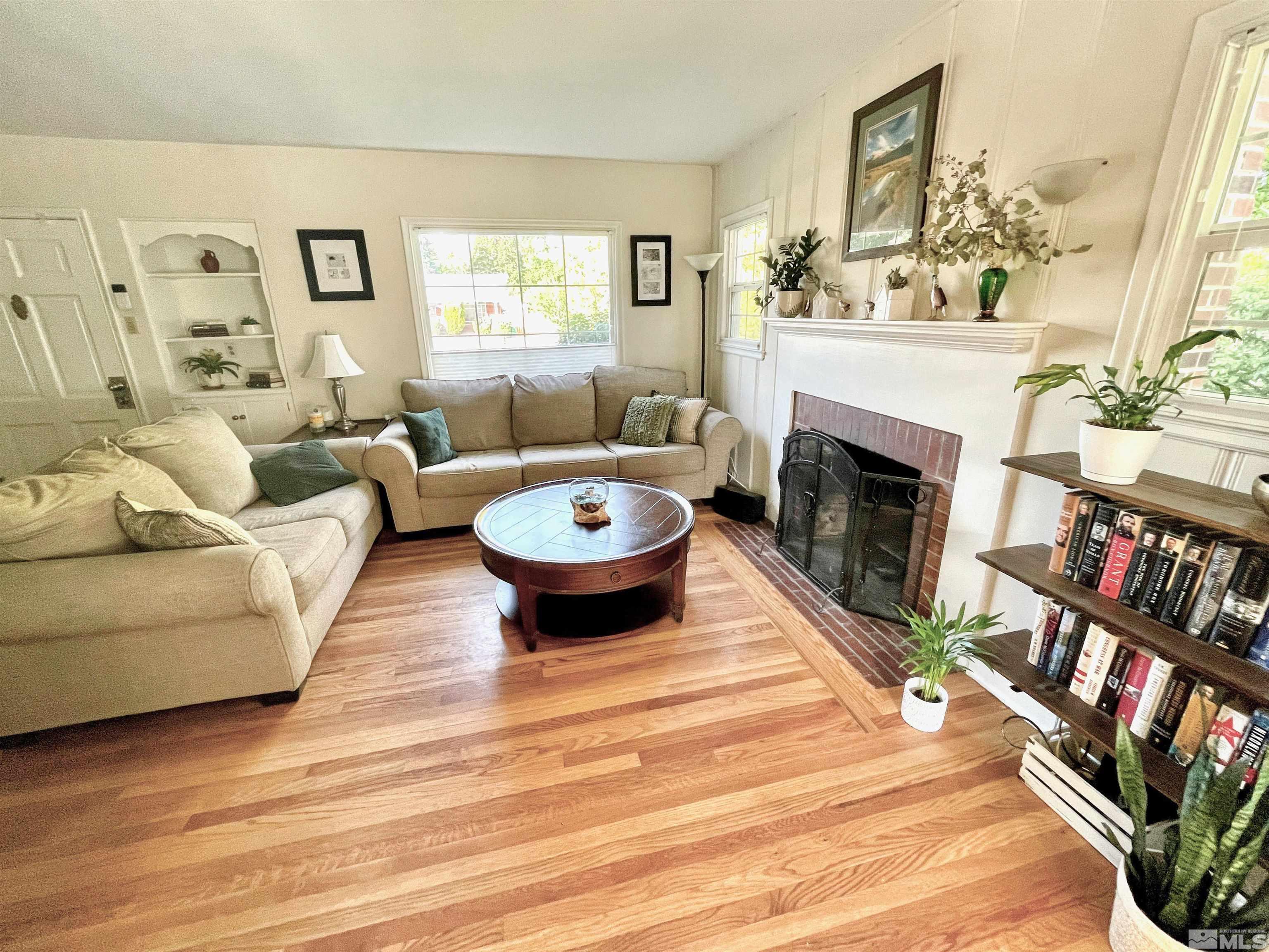 817 Vine Street