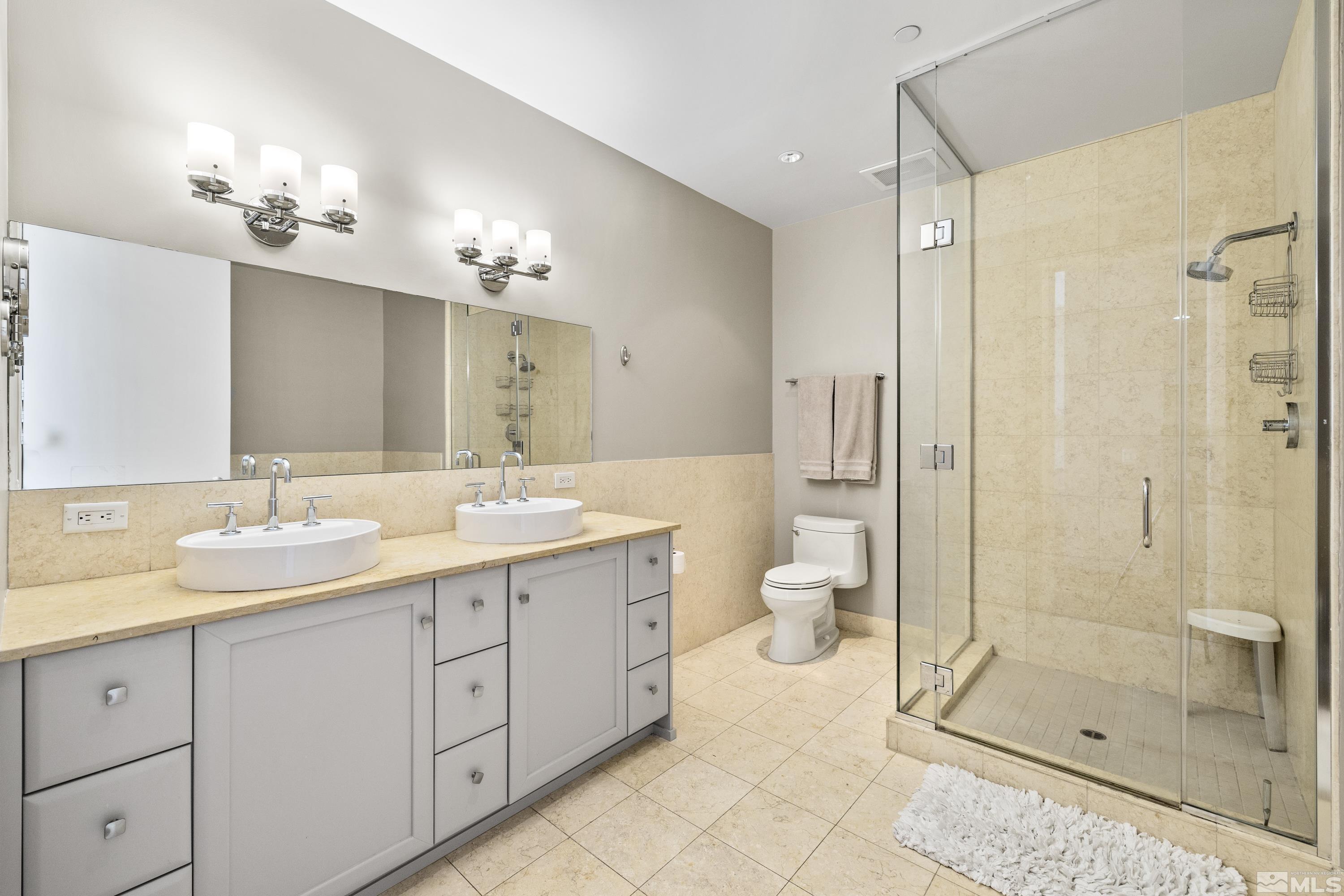 255 N Sierra, 2307