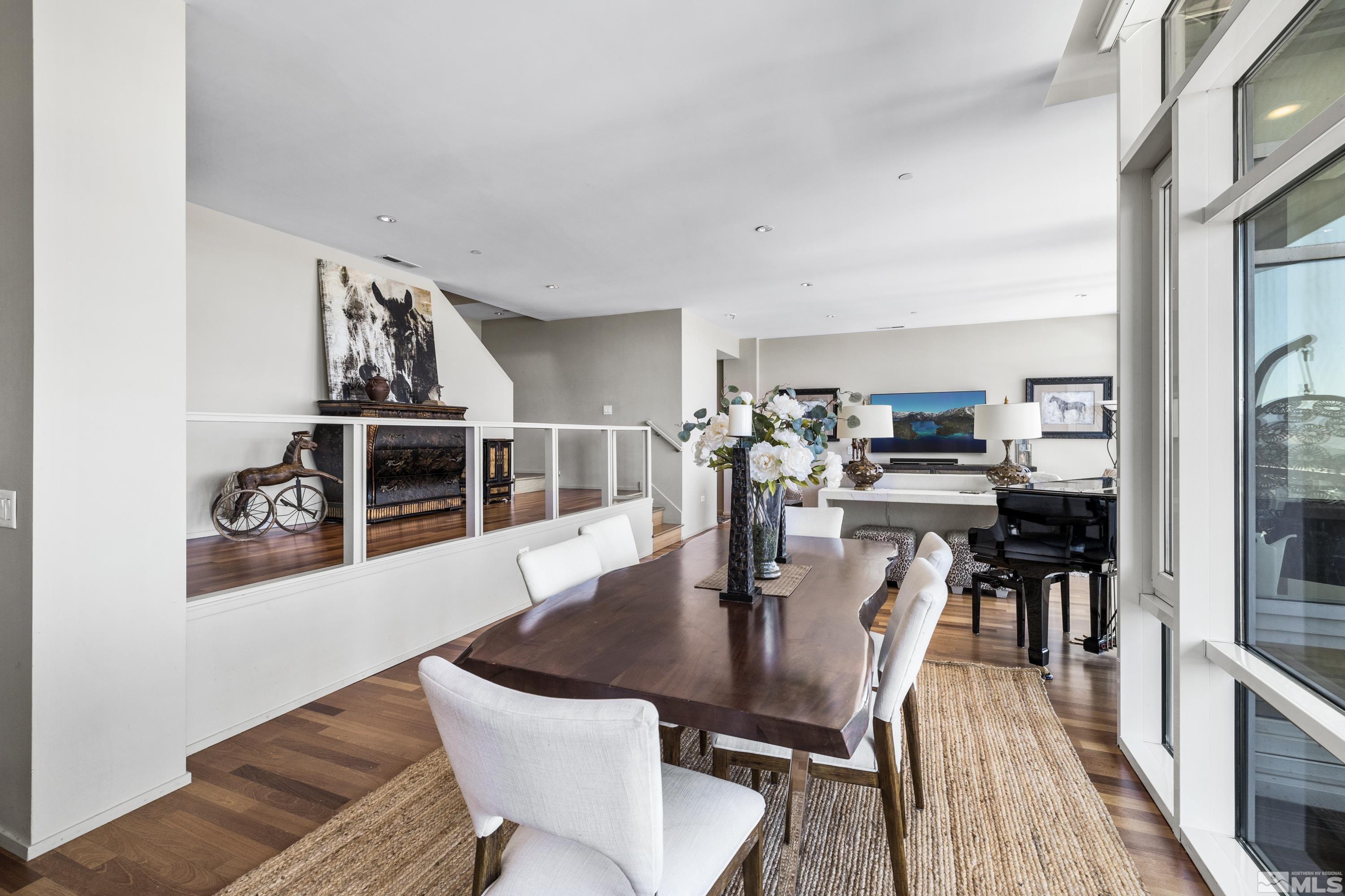255 N Sierra, 2307