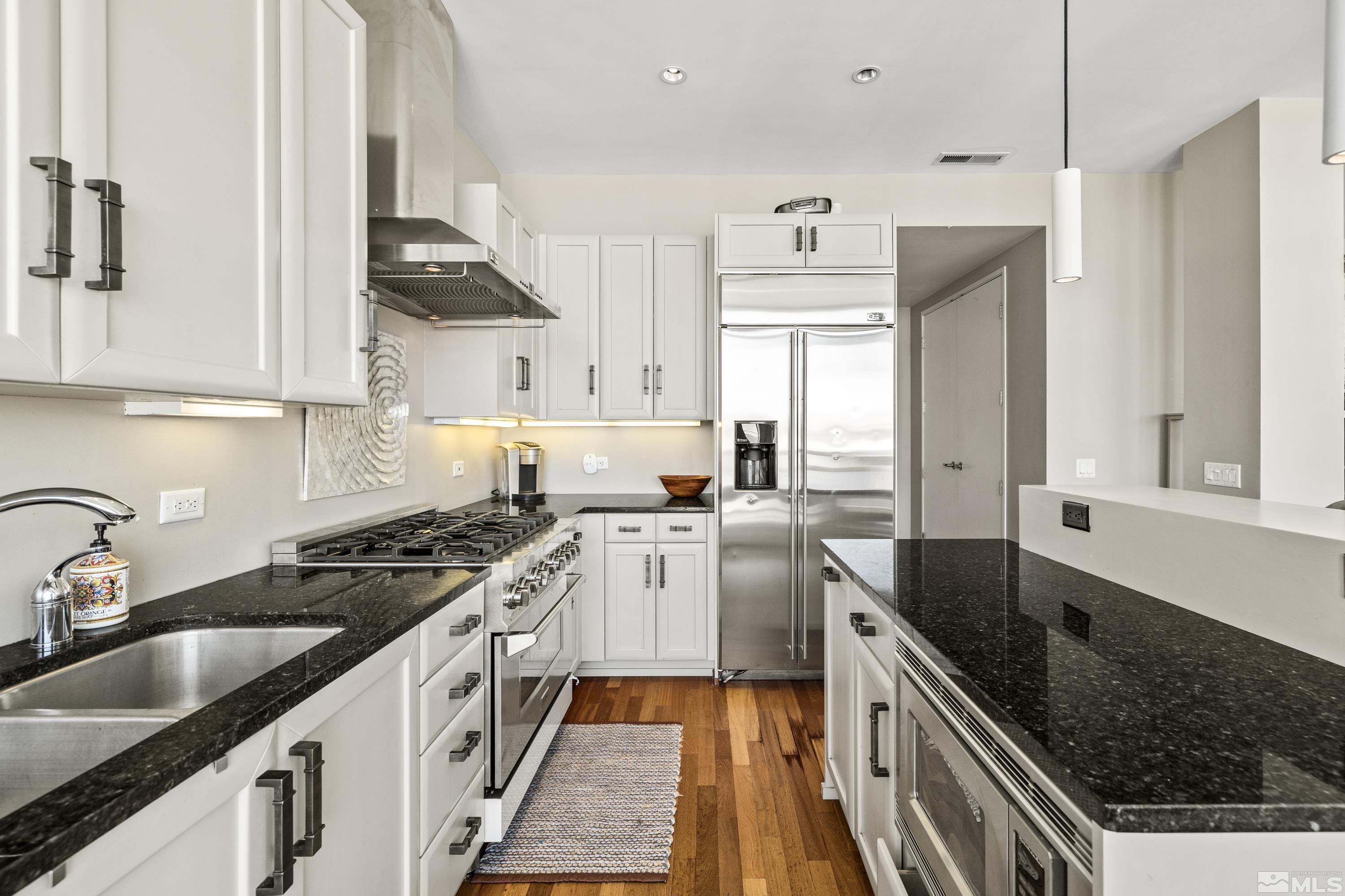 255 N Sierra, 2307