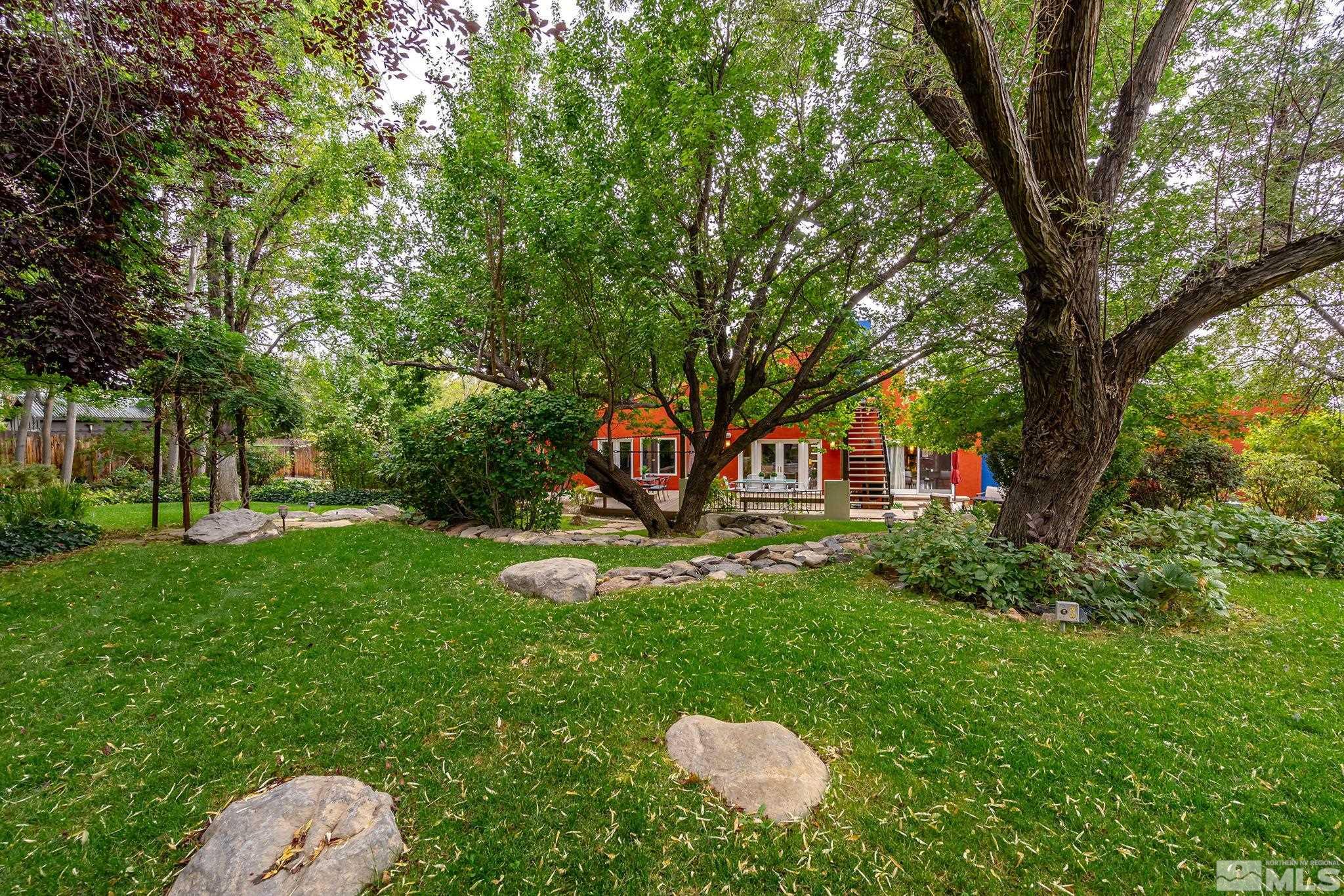 6850 Prestwick Circle