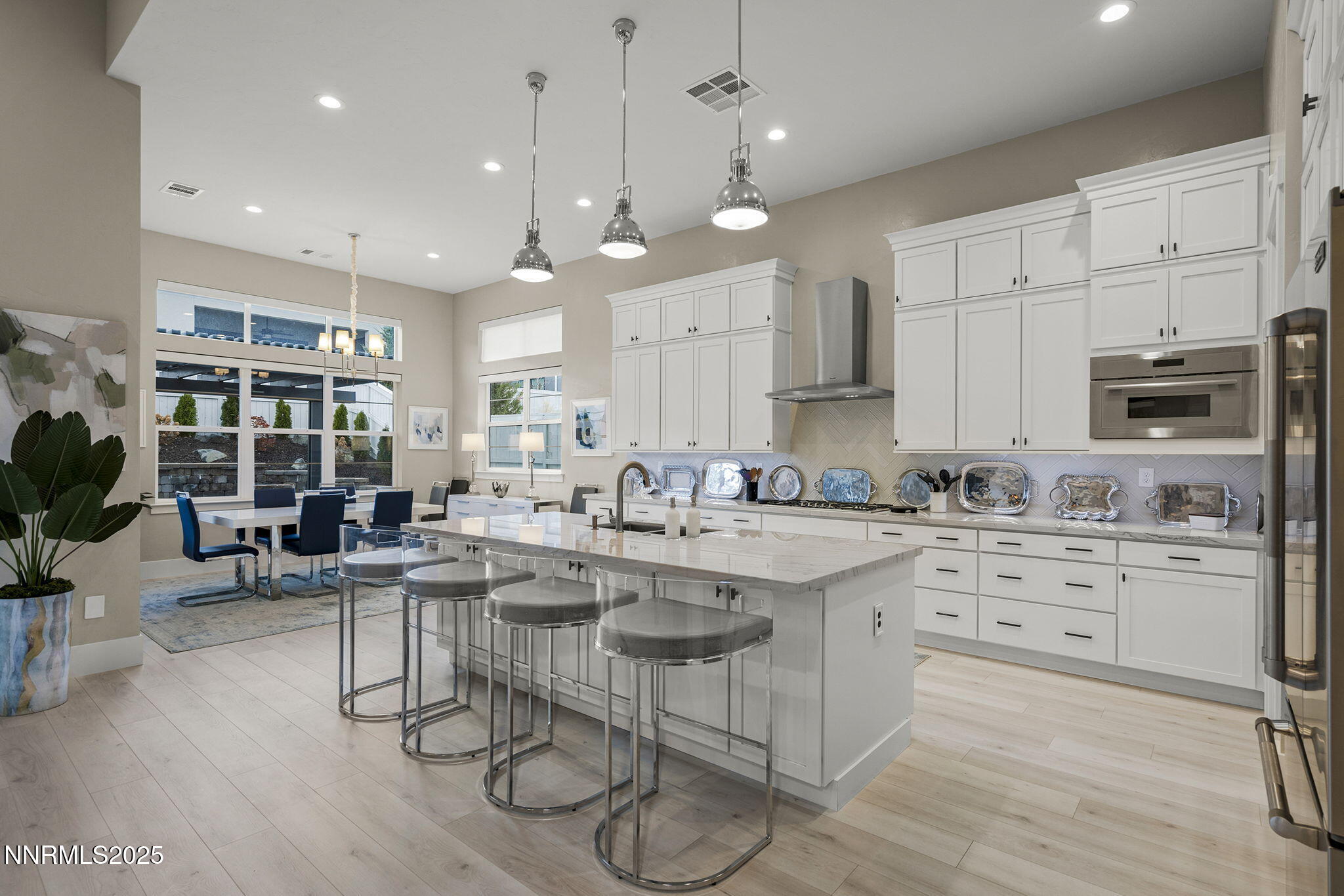 718 W Pleasant Oak Trail