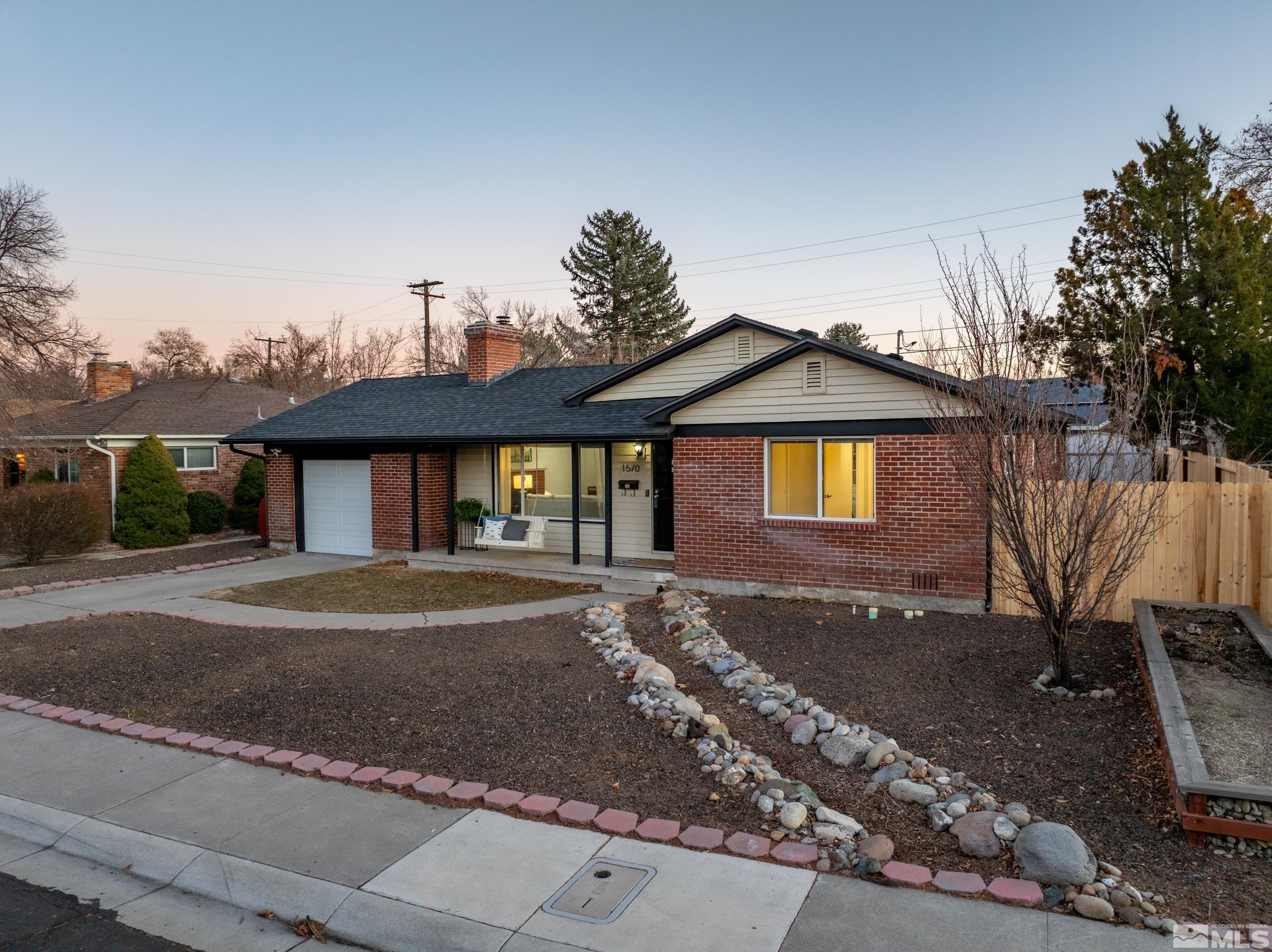 1570 Vulgamore Place