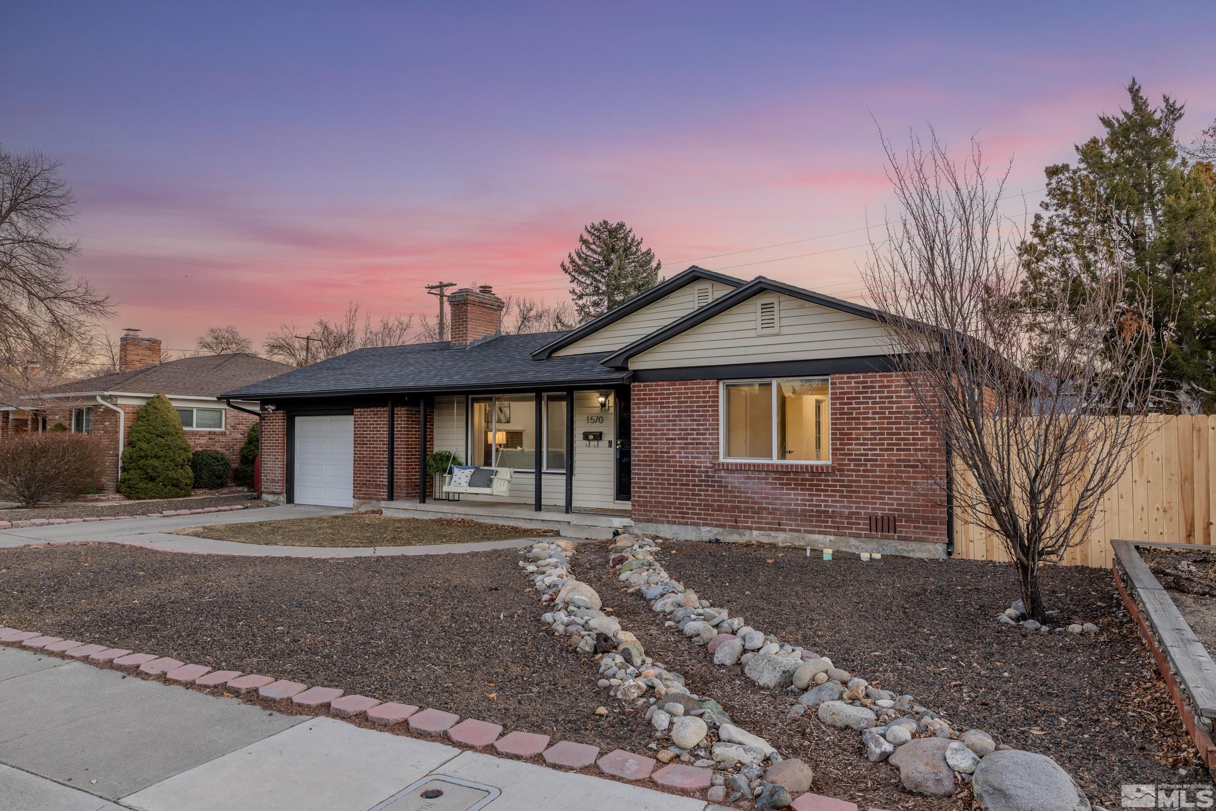 1570 Vulgamore Place