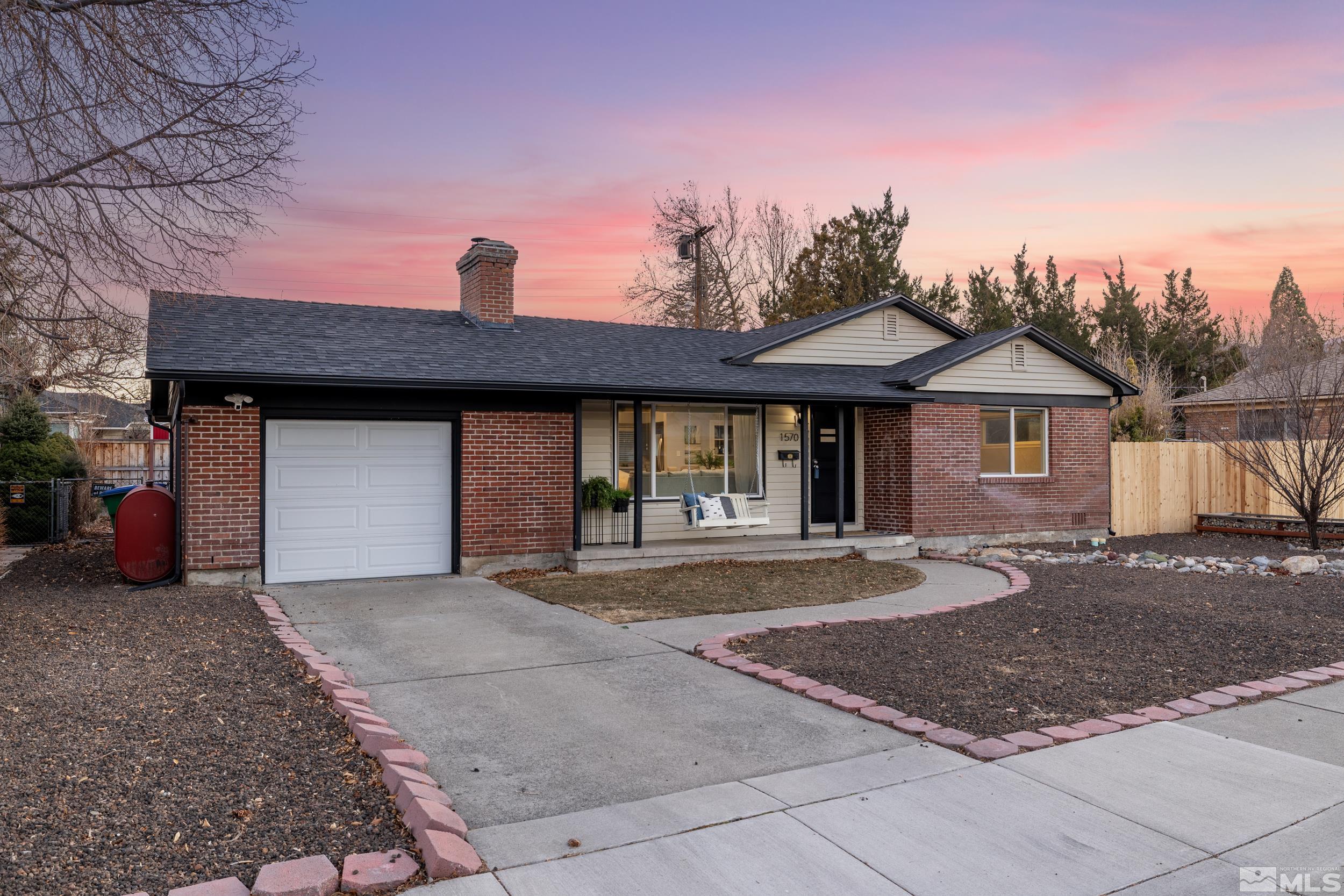 1570 Vulgamore Place