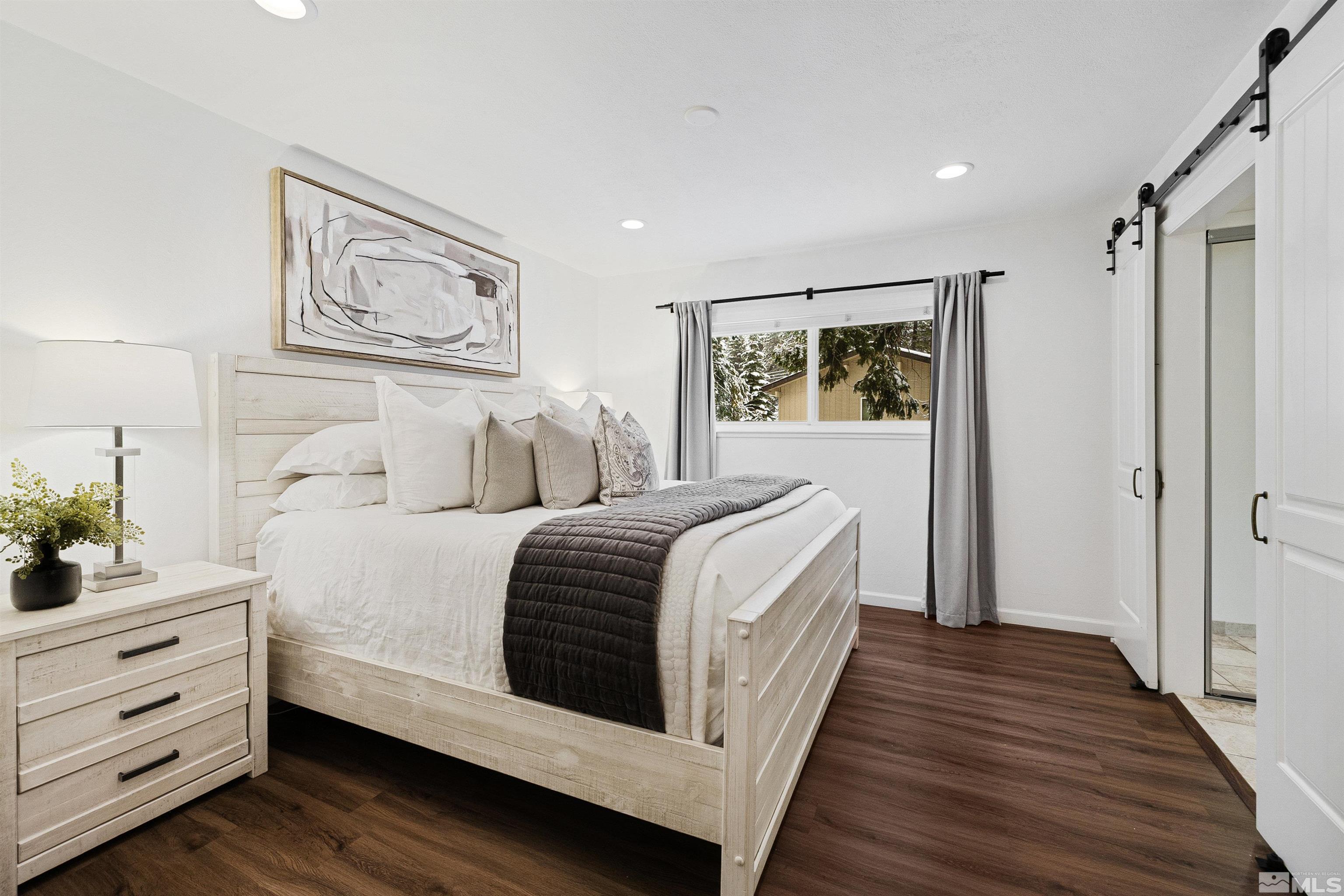 321 Ski Way, 29