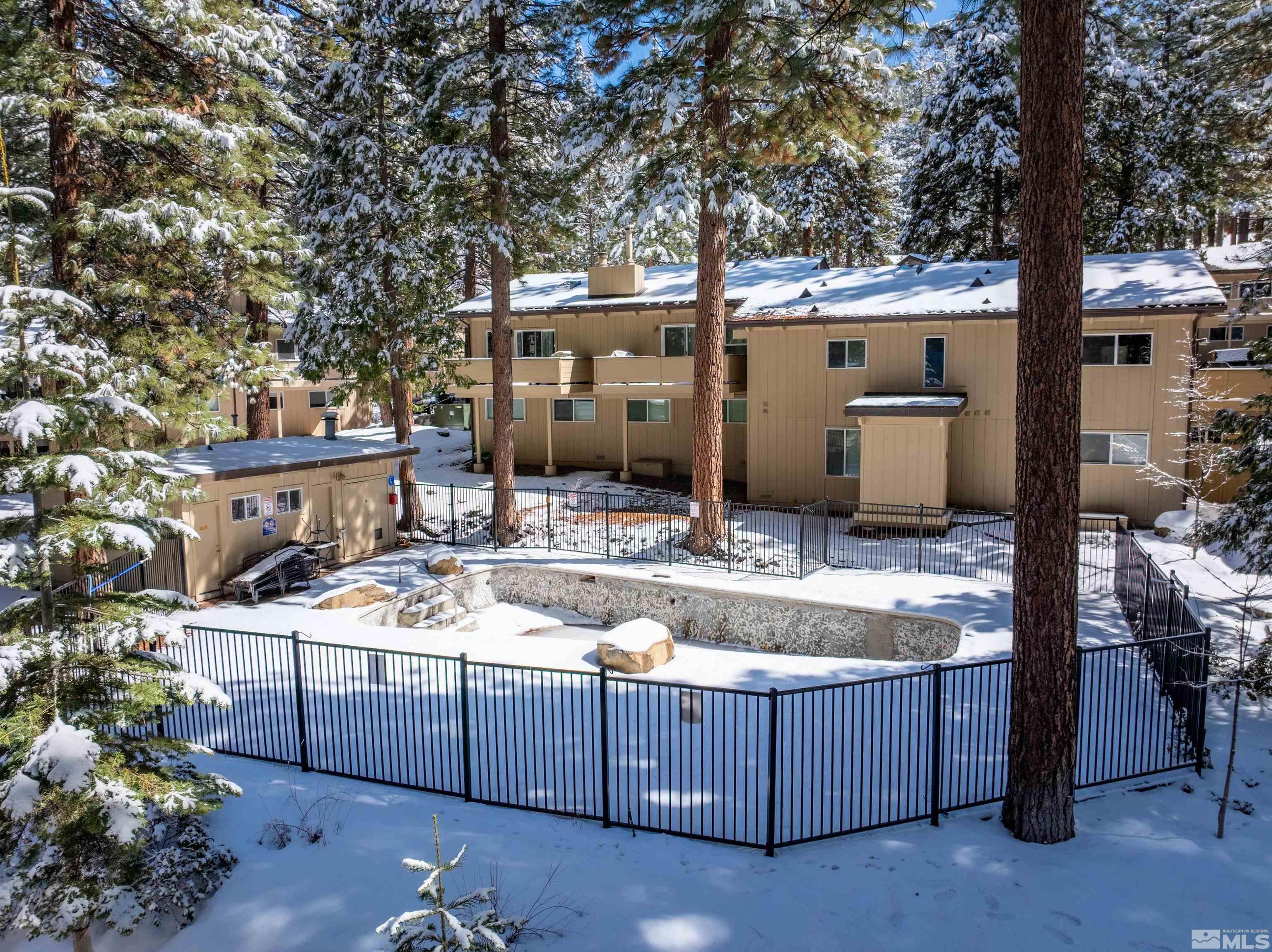 321 Ski Way, 29