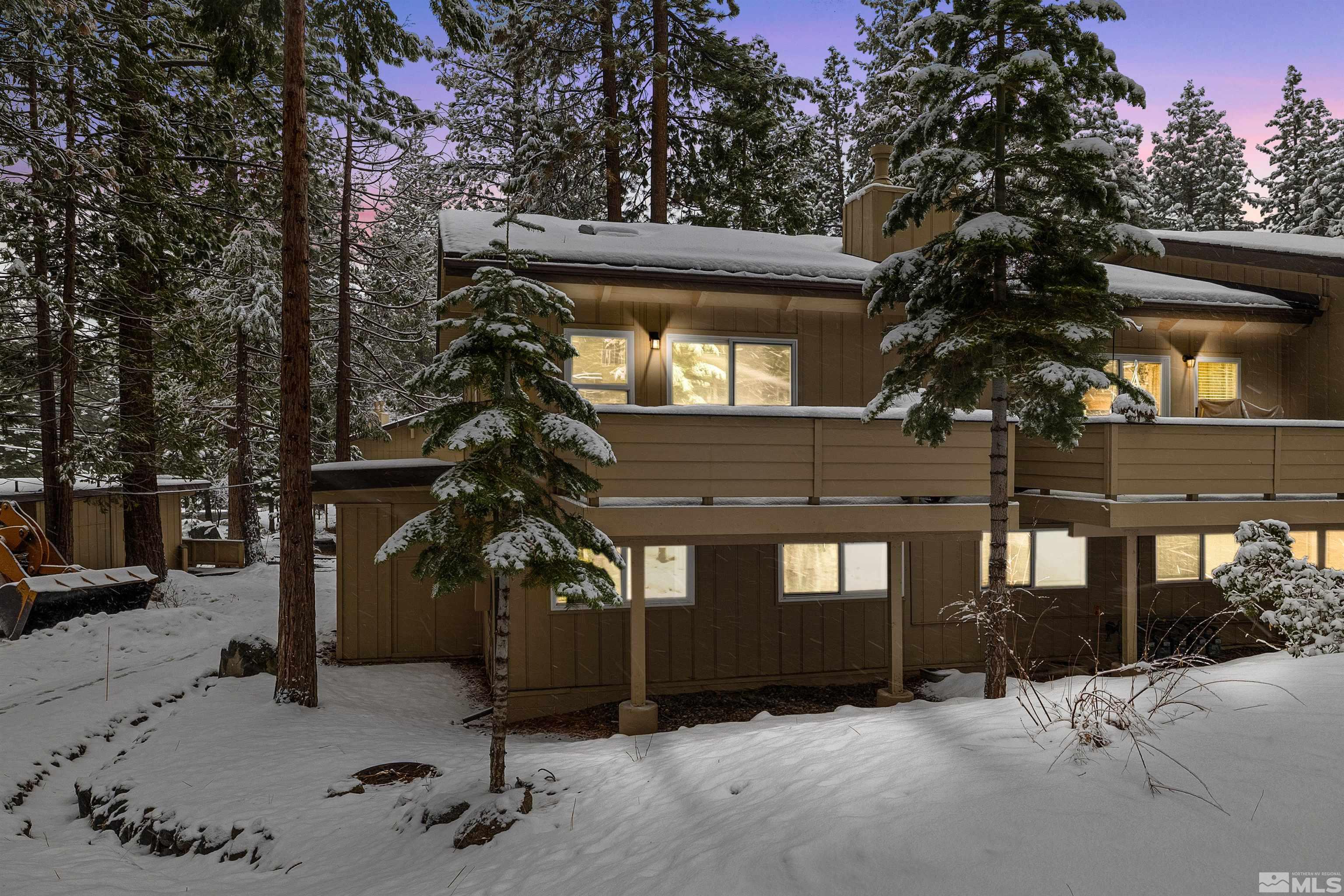 321 Ski Way, 29