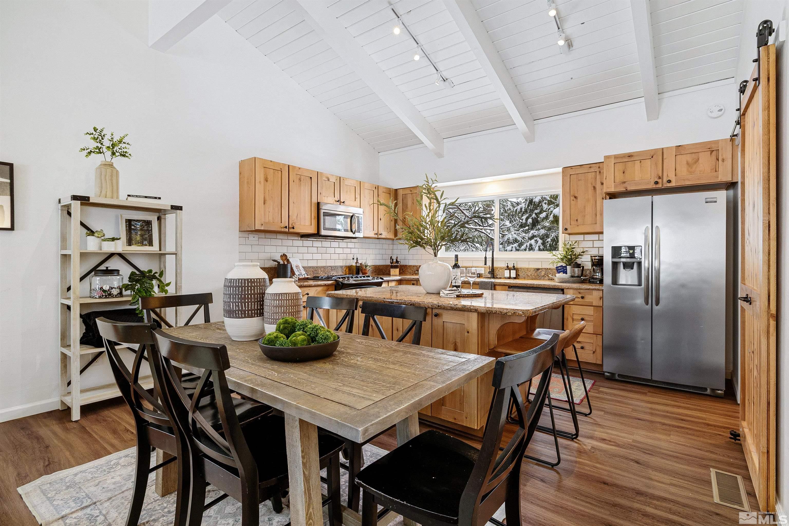 321 Ski Way, 29