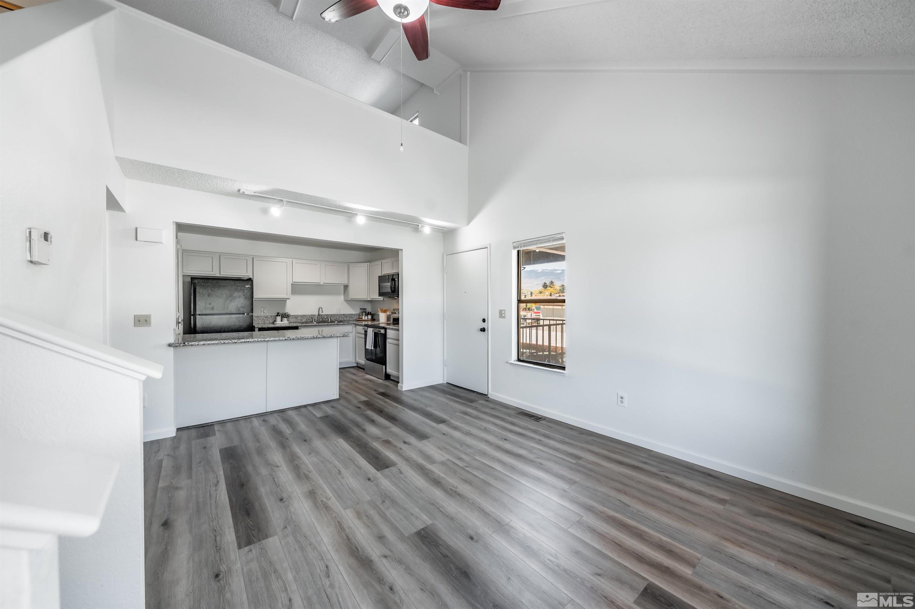 1465 E Peckham Lane, APT 20