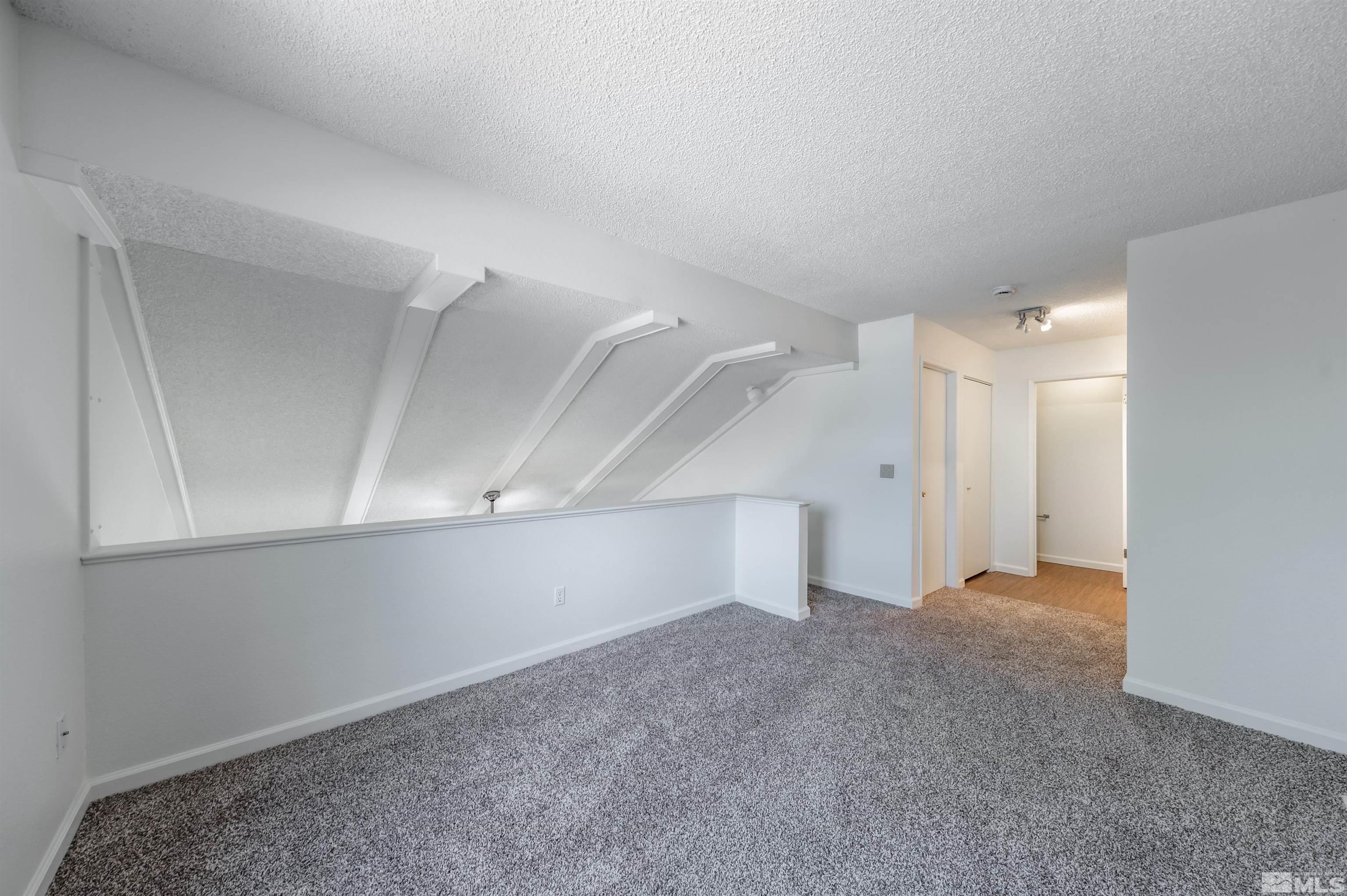 1465 E Peckham Lane, APT 20