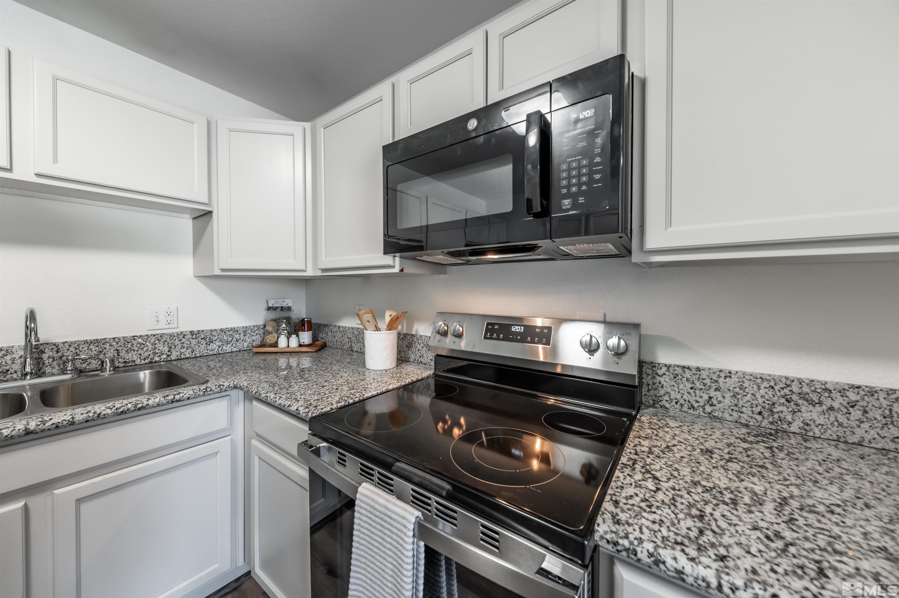 1465 E Peckham Lane, APT 20