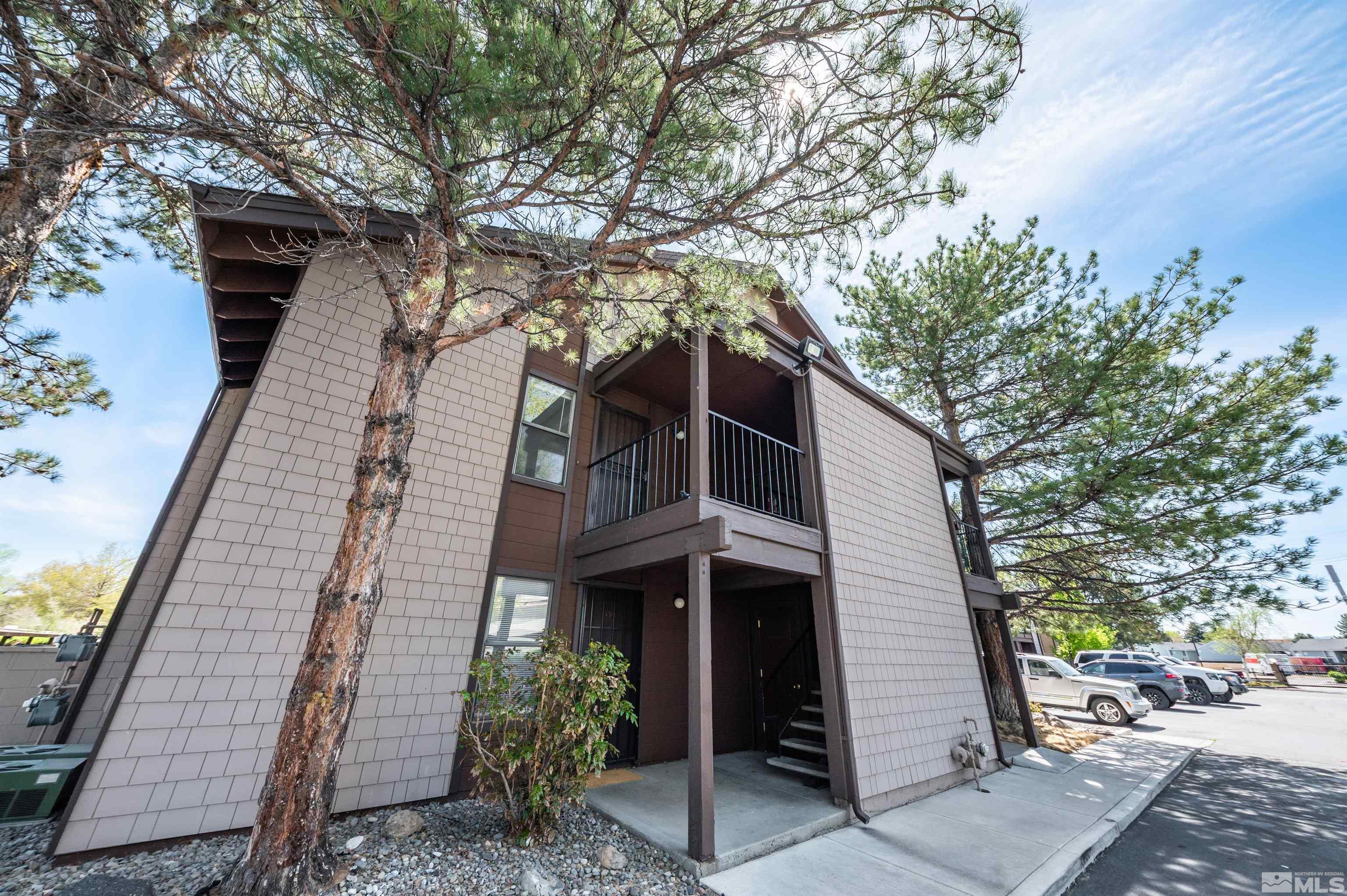 1465 E Peckham Lane, APT 20