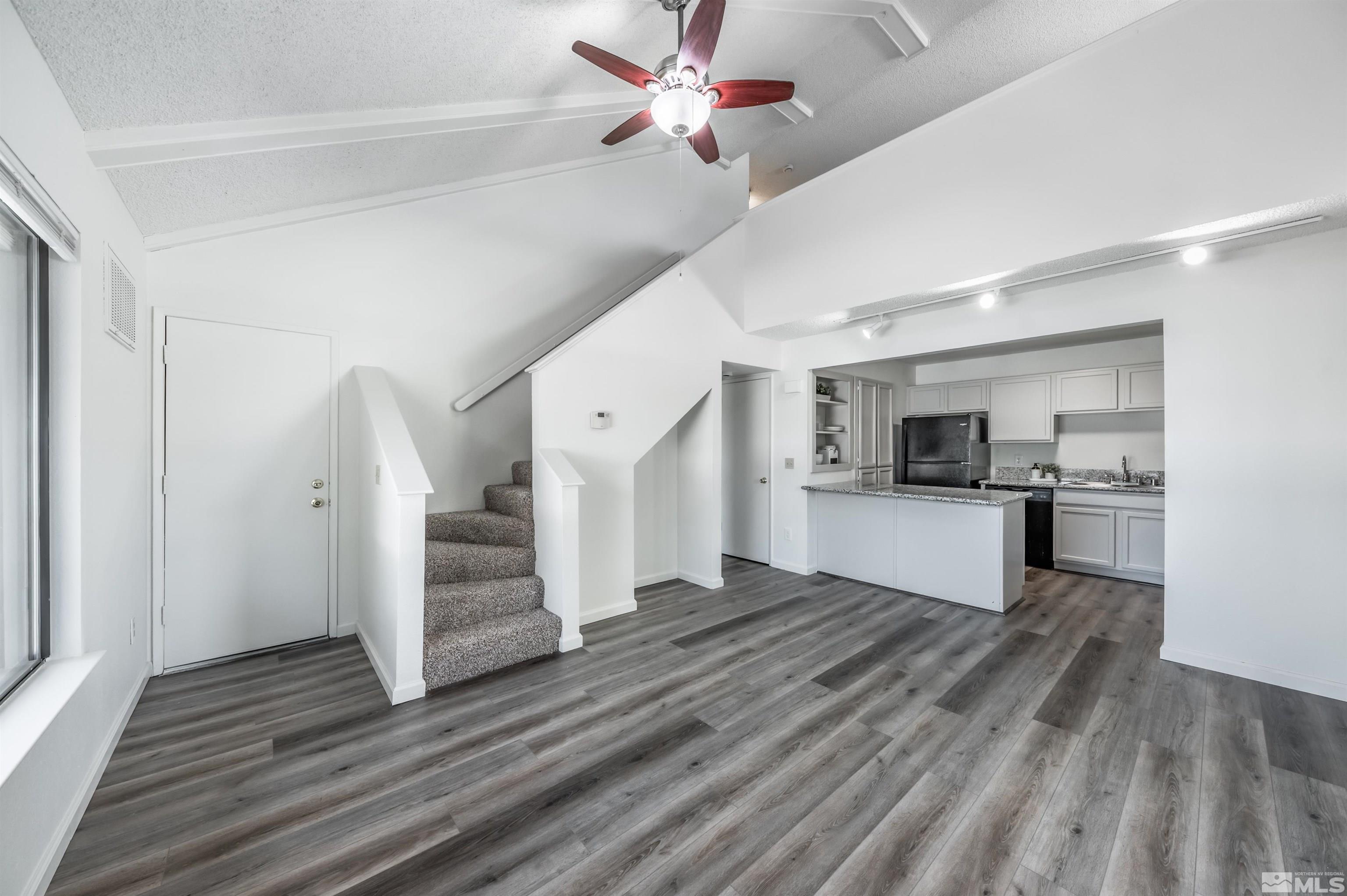 1465 E Peckham Lane, APT 20