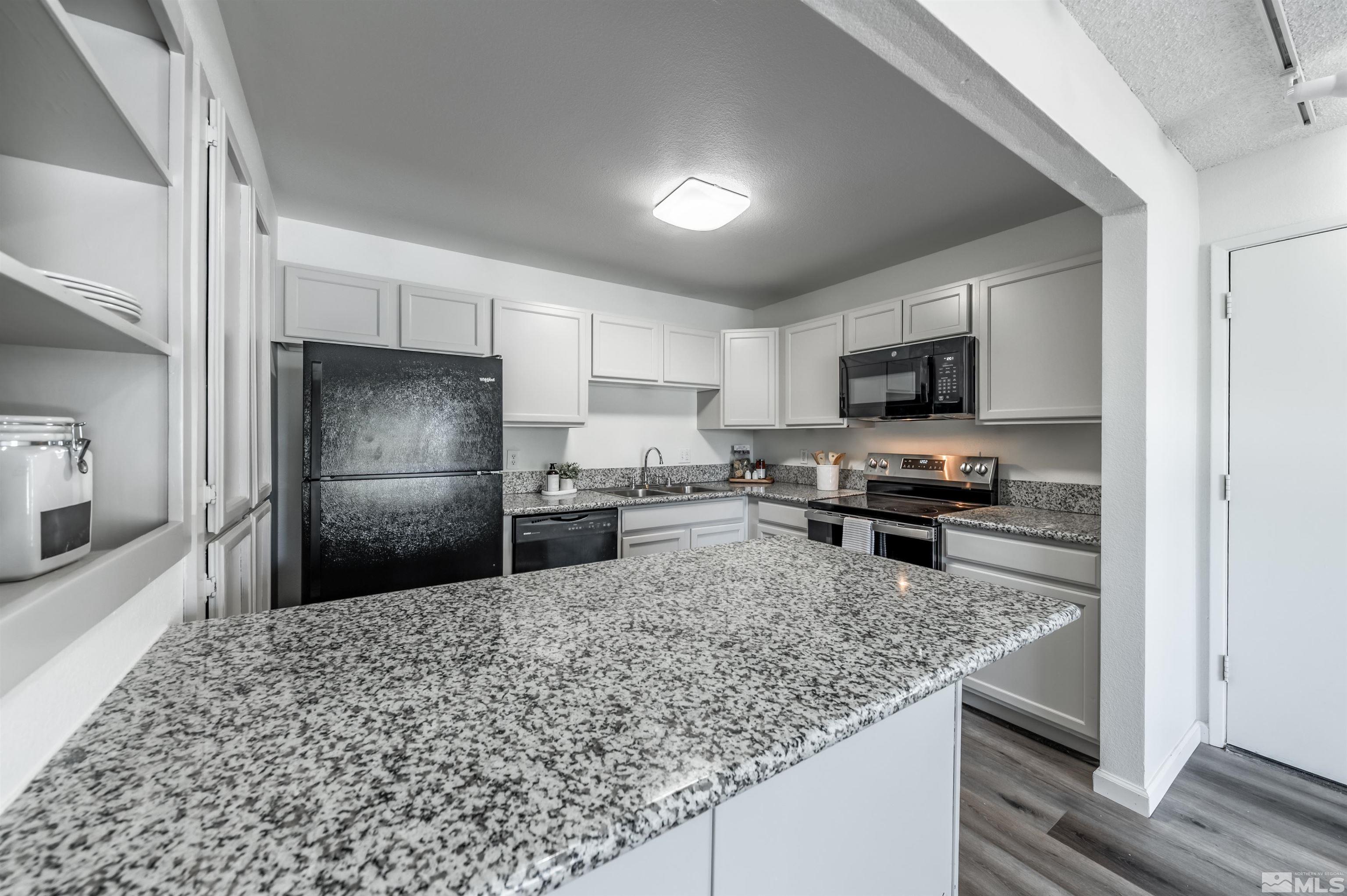 1465 E Peckham Lane, APT 20