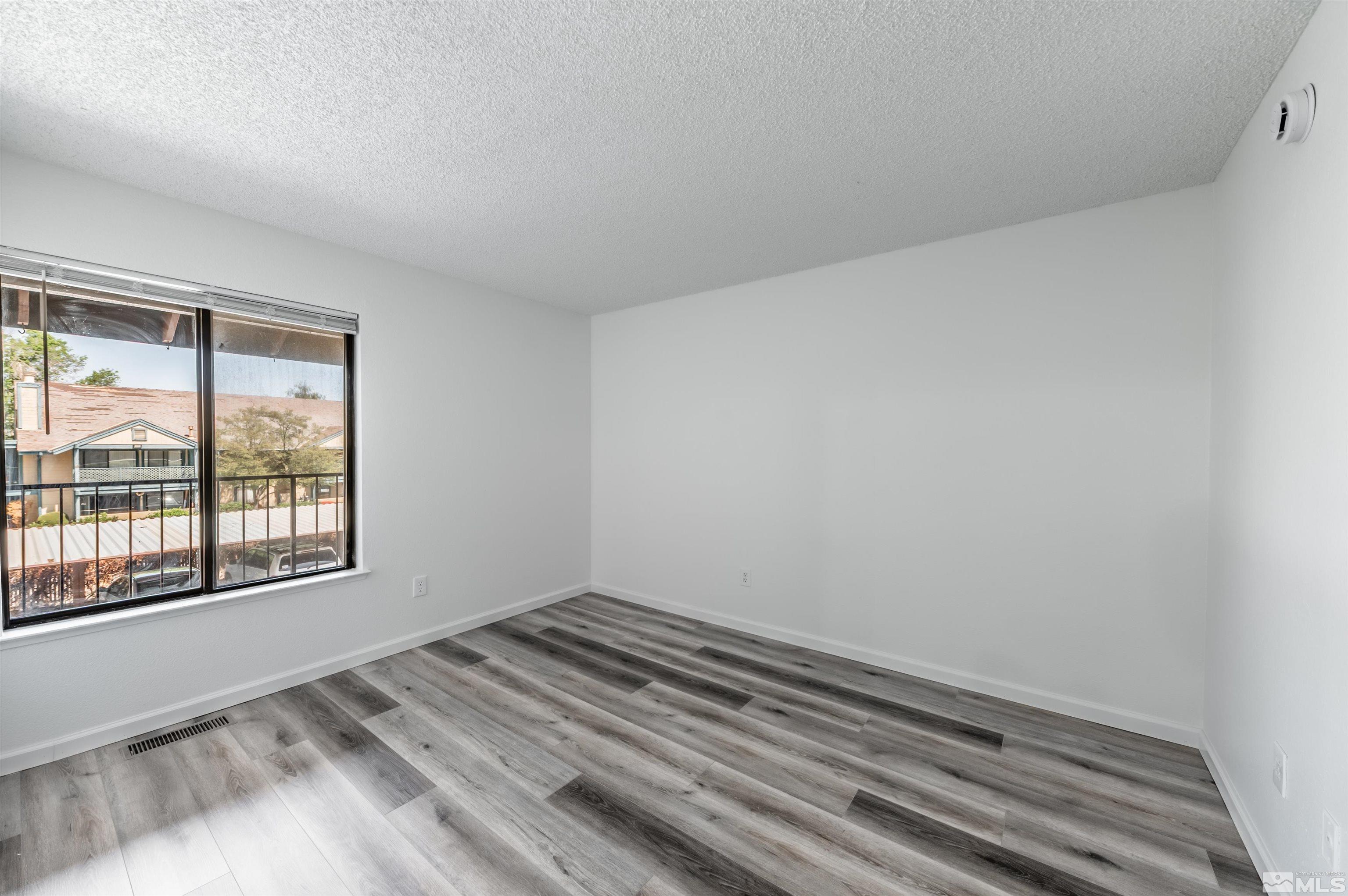 1465 E Peckham Lane, APT 20