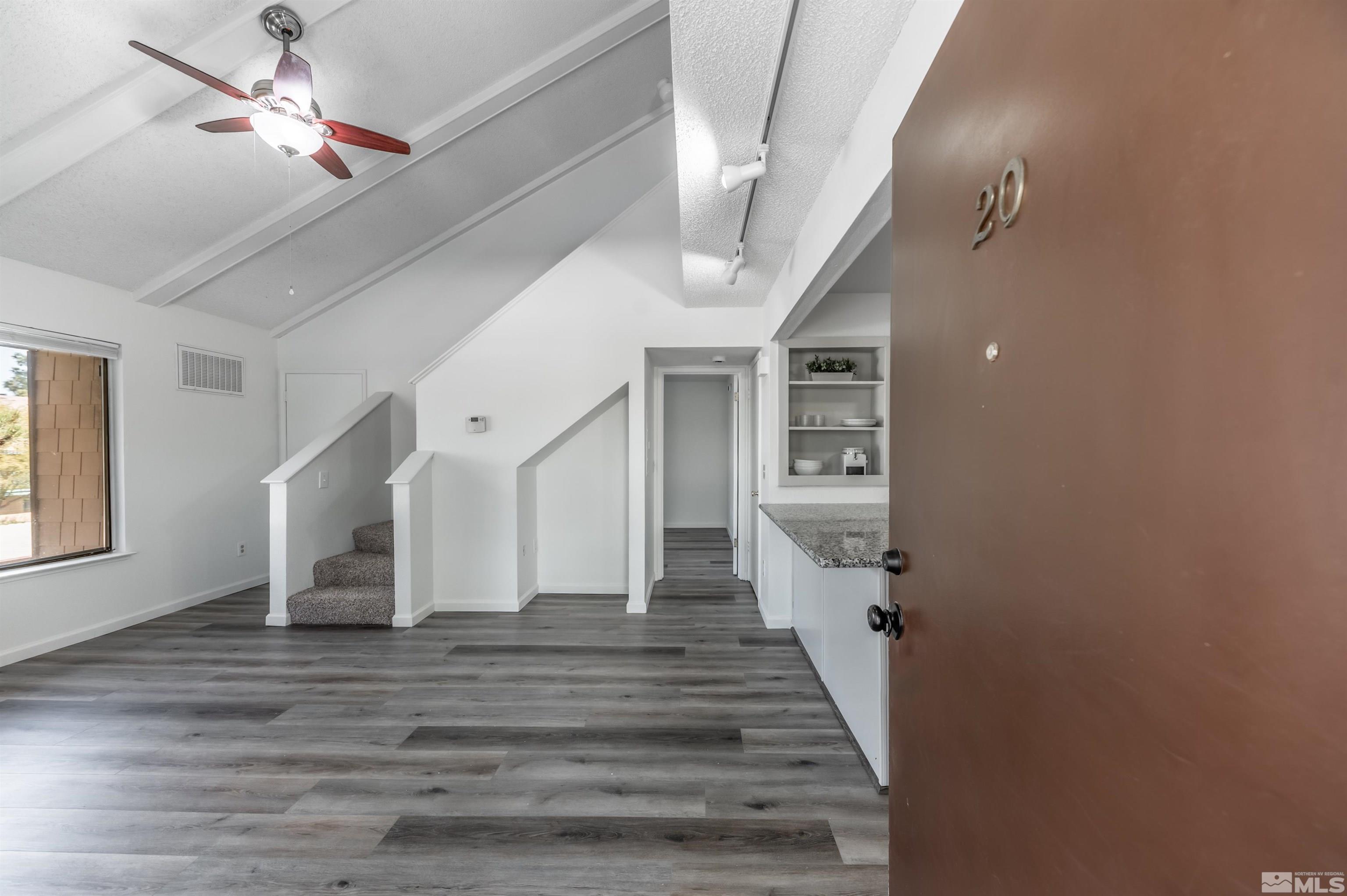 1465 E Peckham Lane, APT 20