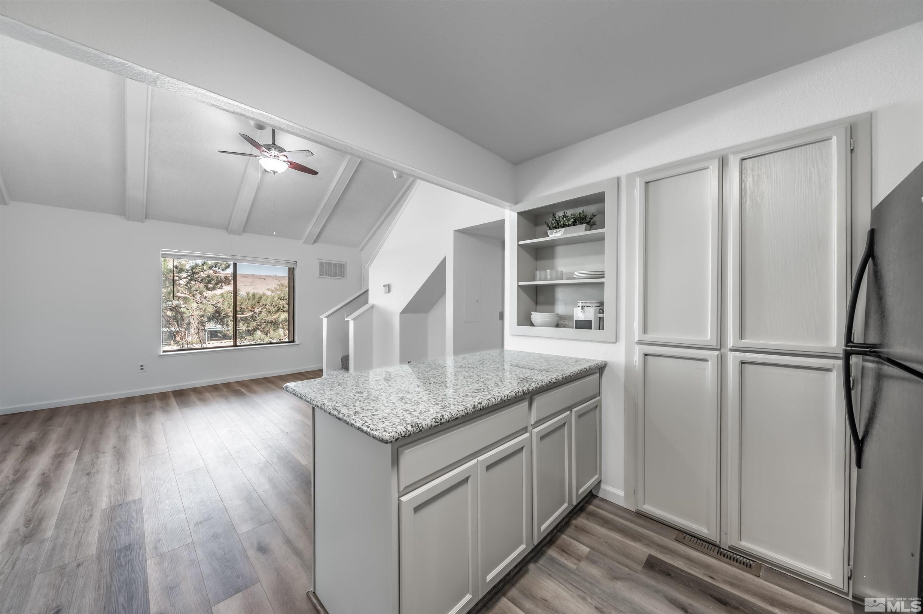 1465 E Peckham Lane, APT 20