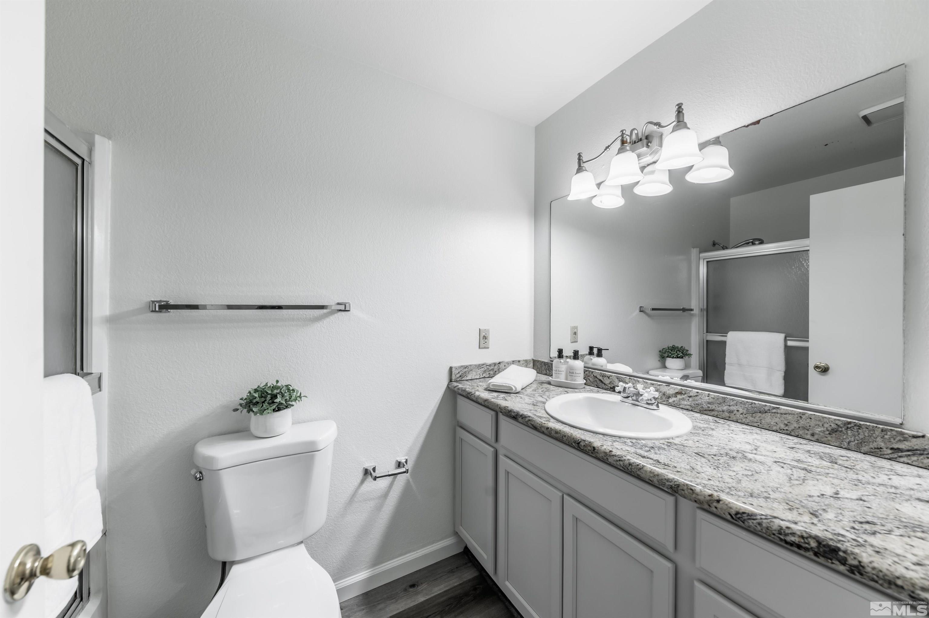 1465 E Peckham Lane, APT 20