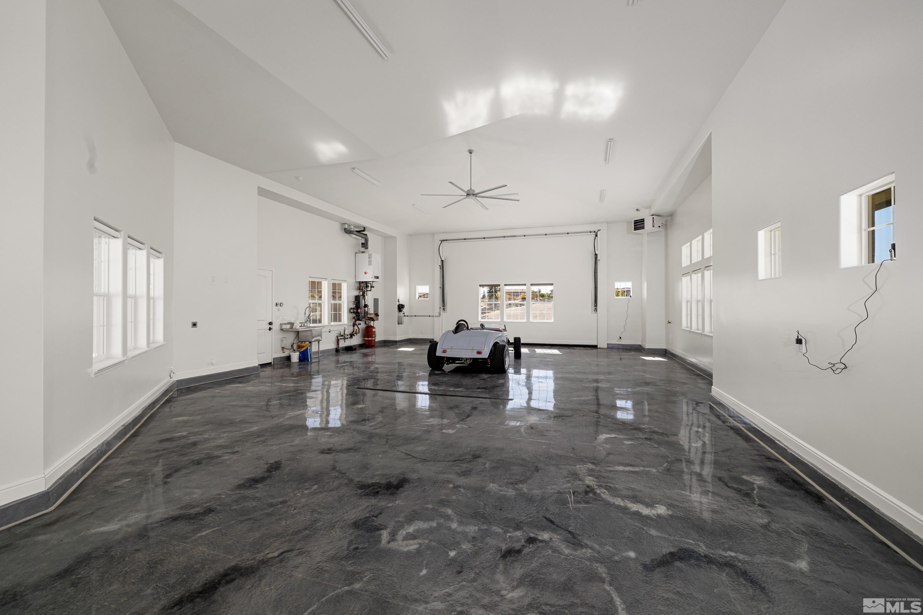 4095 Gray Fox Court