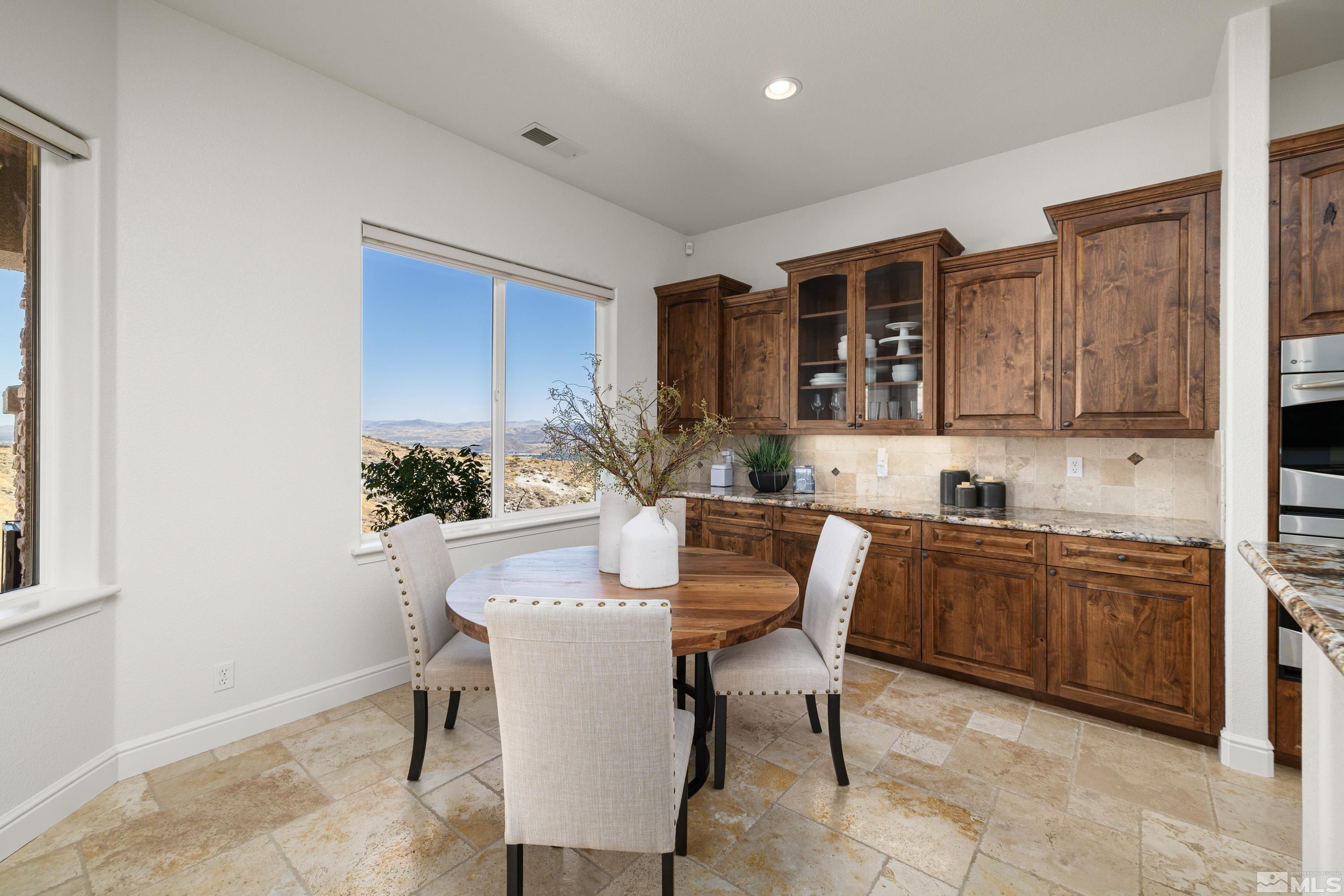 4095 Gray Fox Court