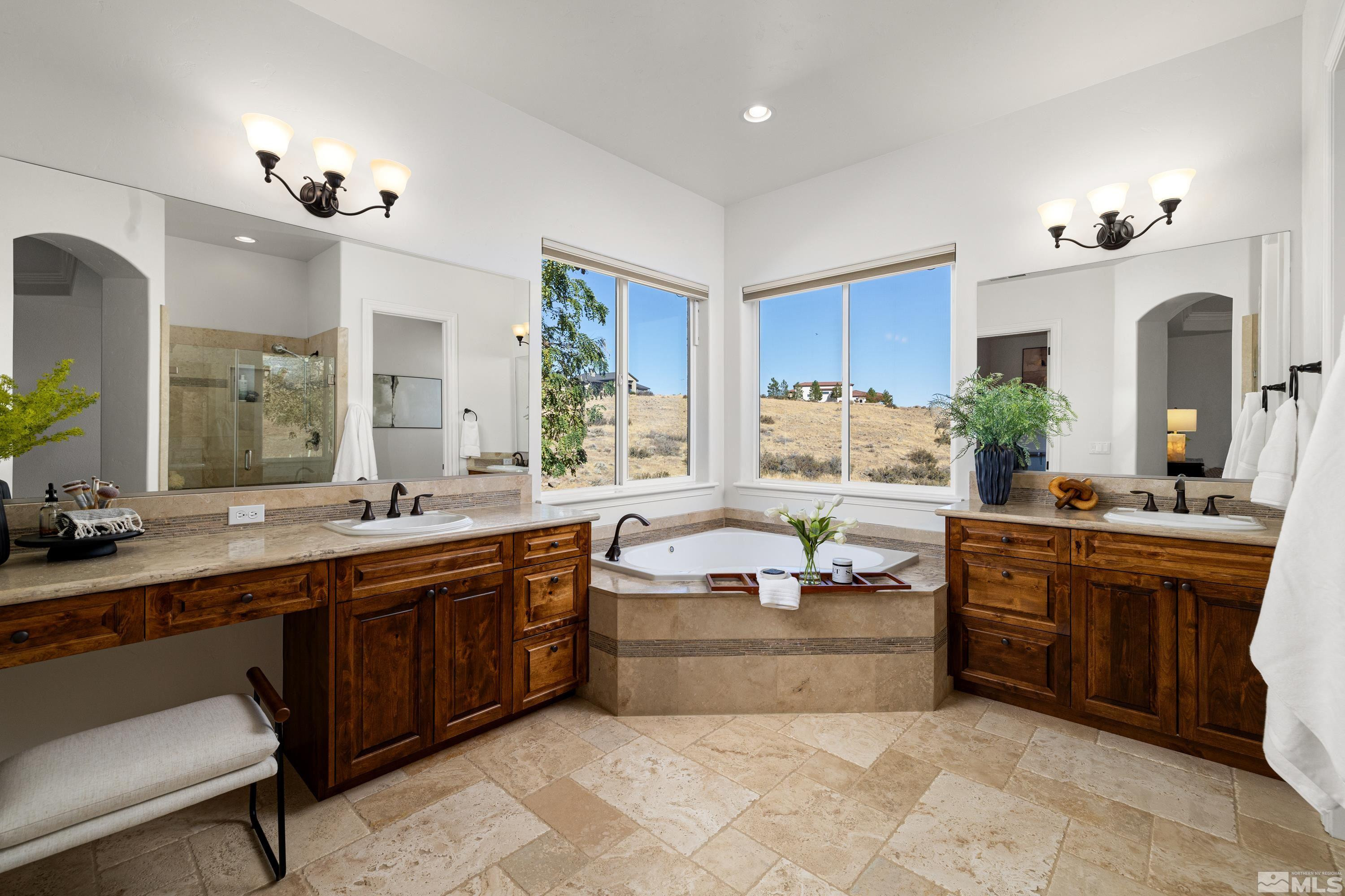 4095 Gray Fox Court