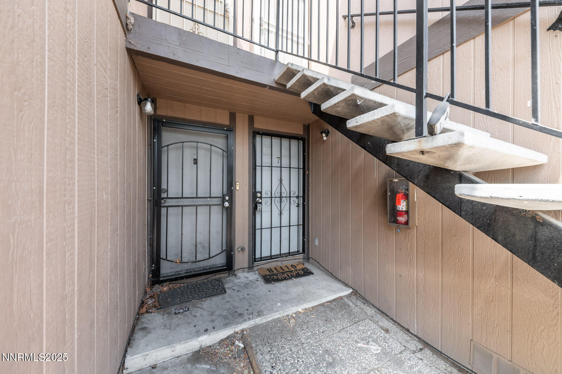 2400 Tripp Drive, 7