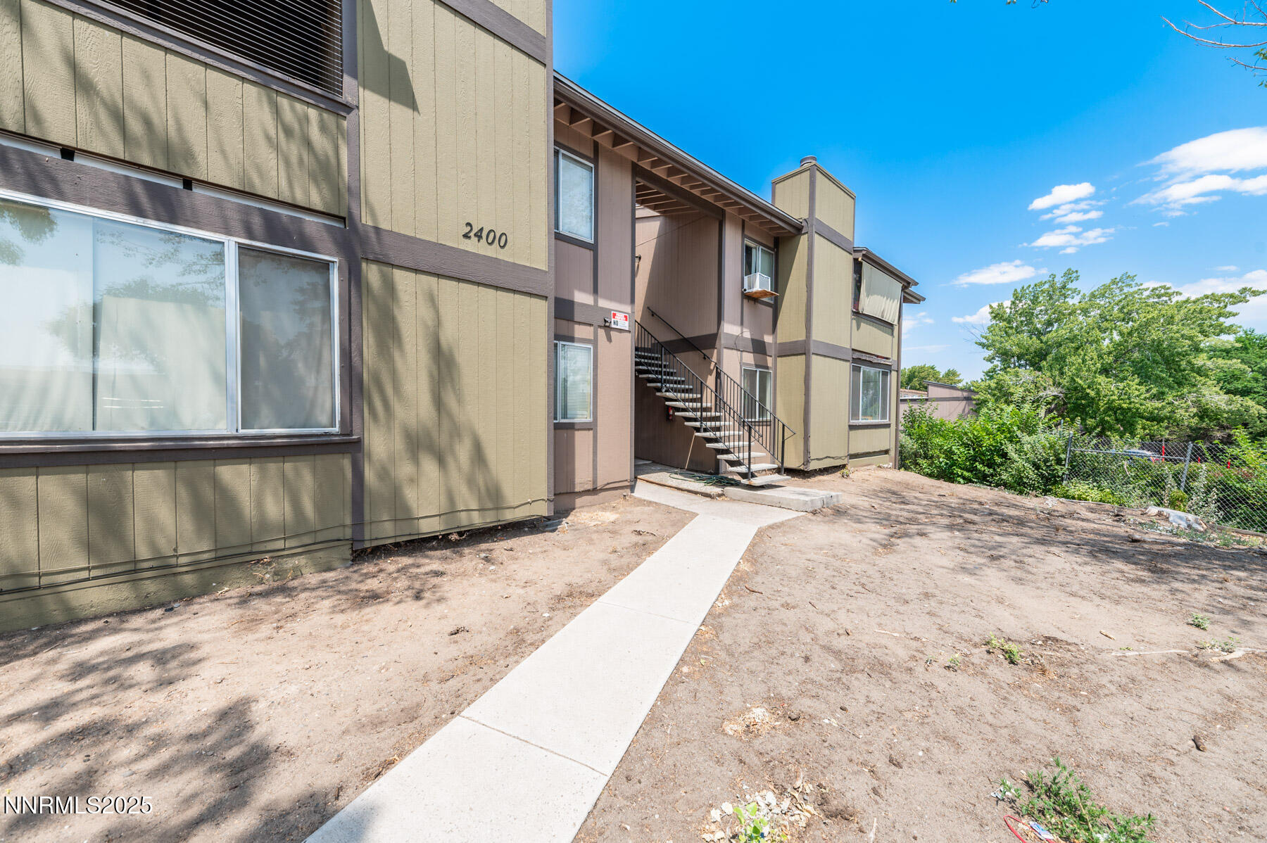 2400 Tripp Drive, 7