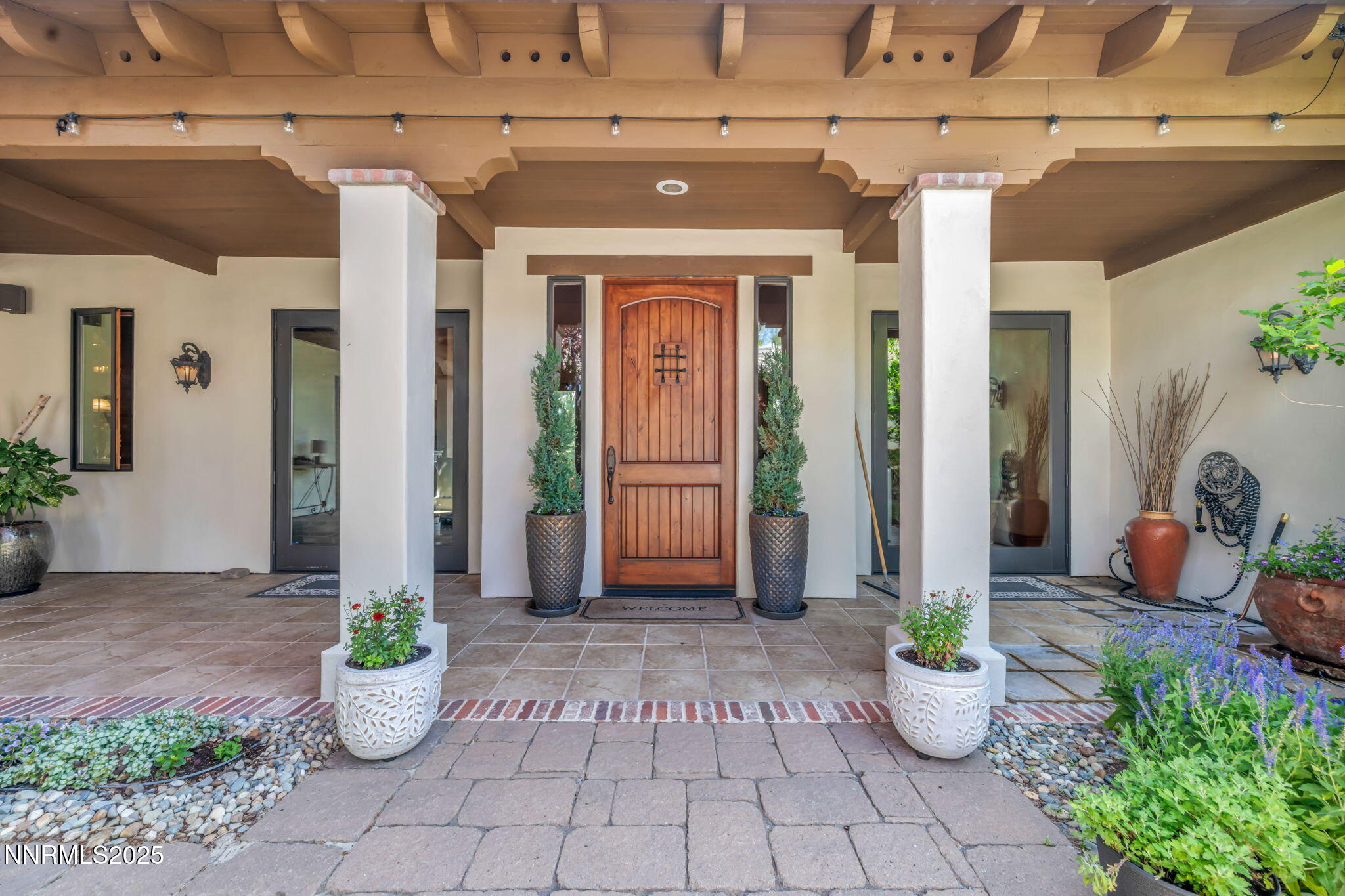 186 Carleton Court