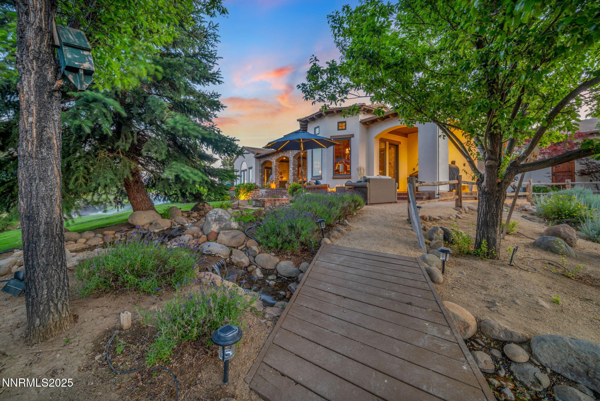 186 Carleton Court