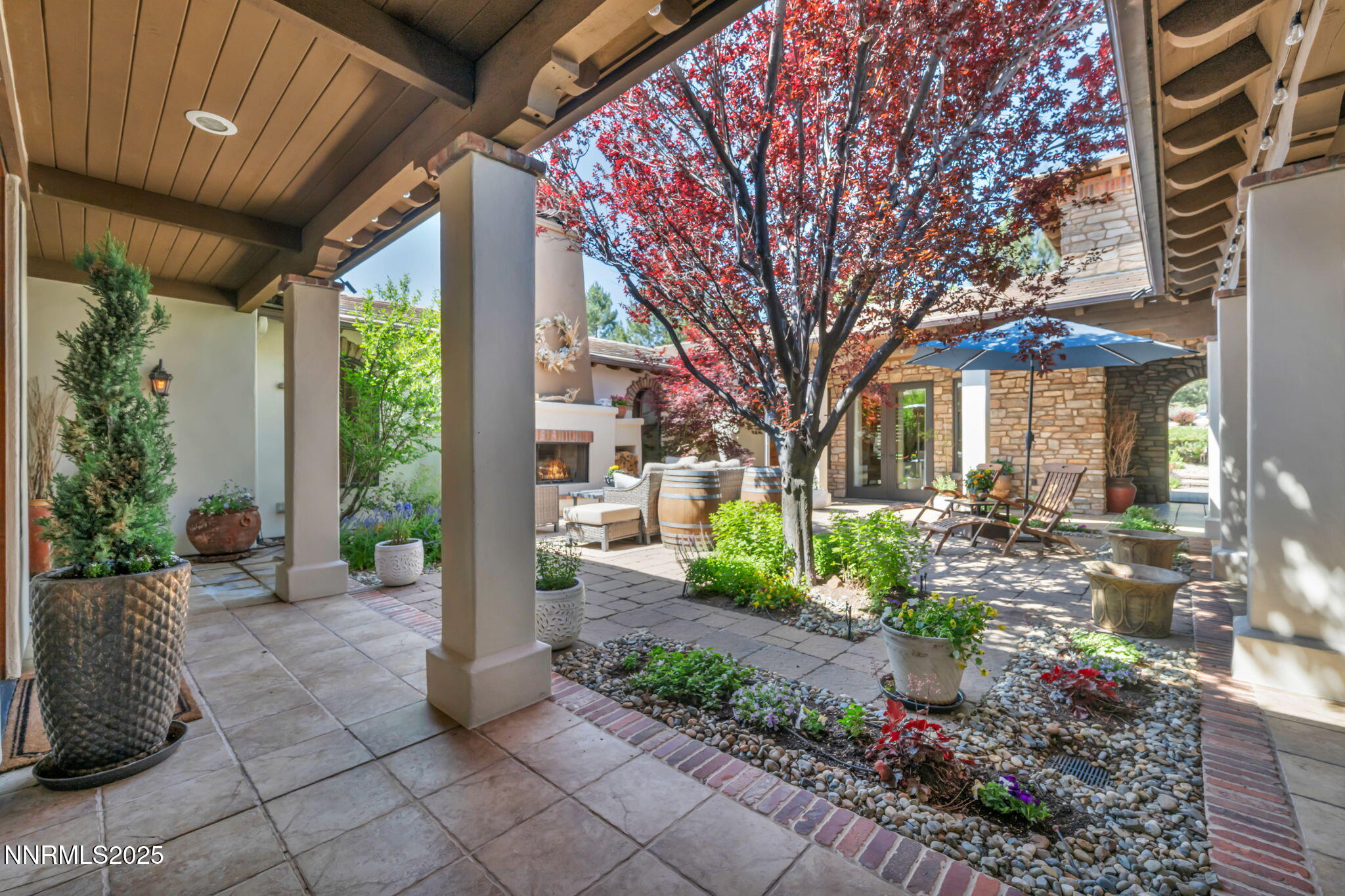 186 Carleton Court