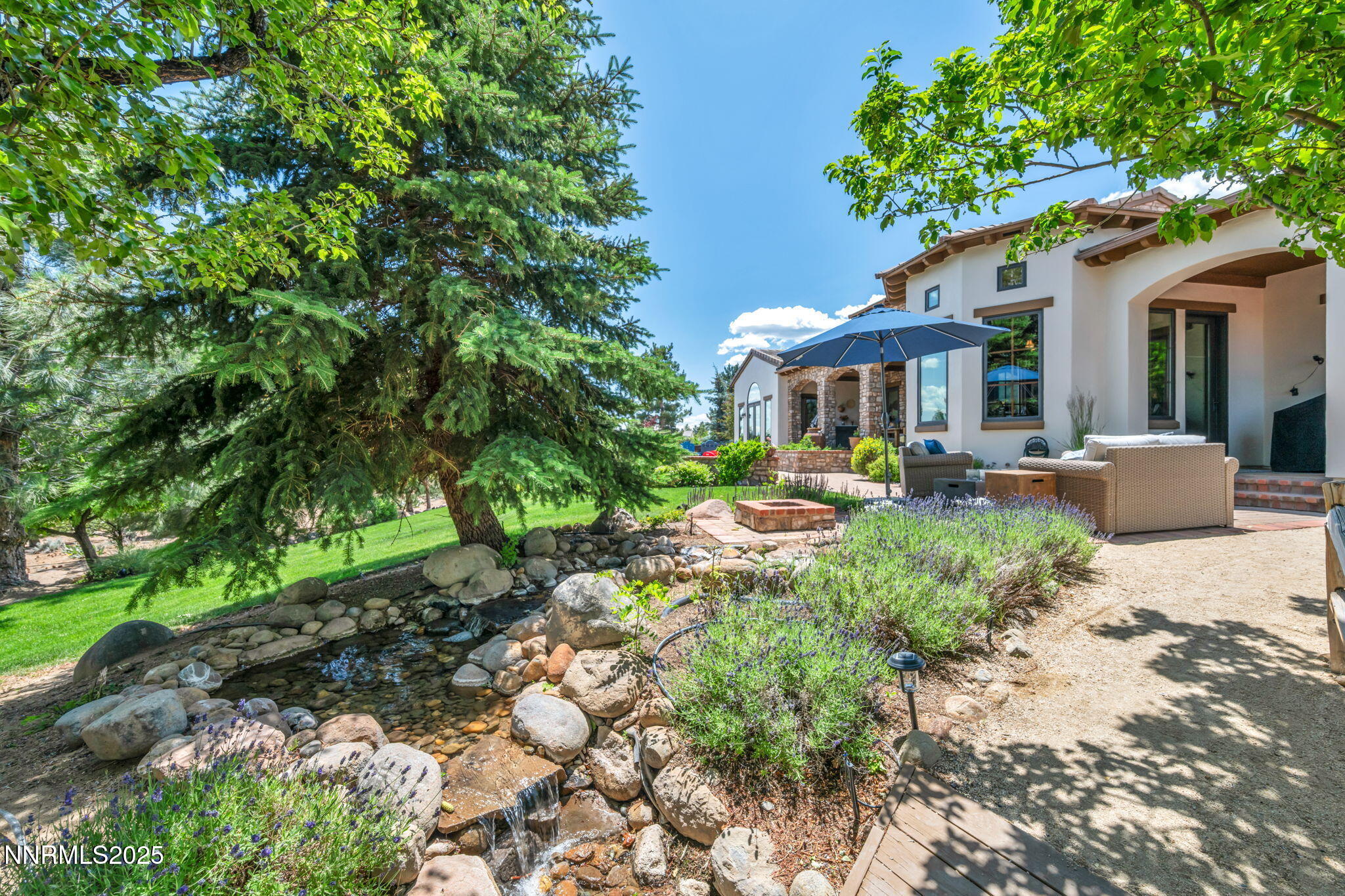 186 Carleton Court