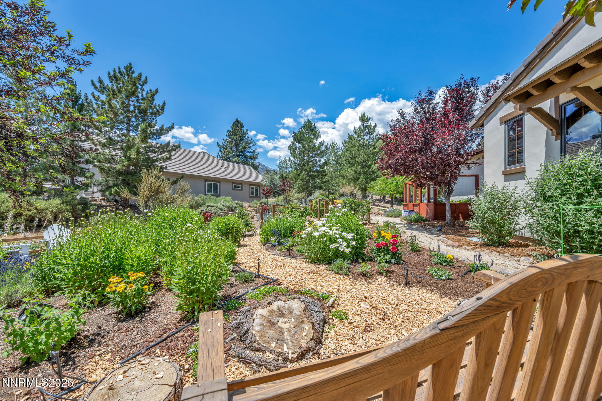 186 Carleton Court
