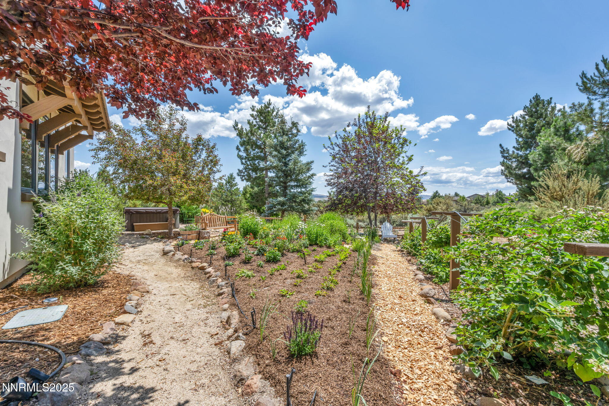 186 Carleton Court