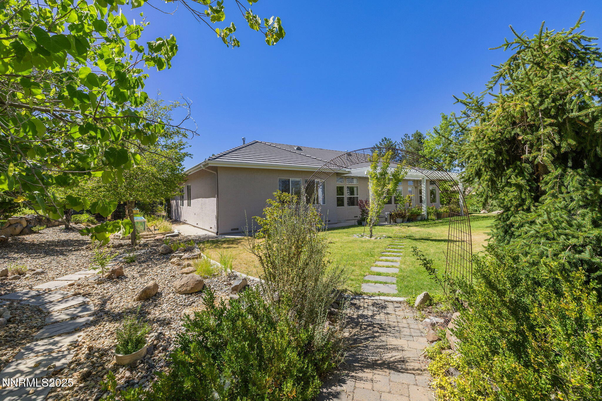 5084 E Acoma Road