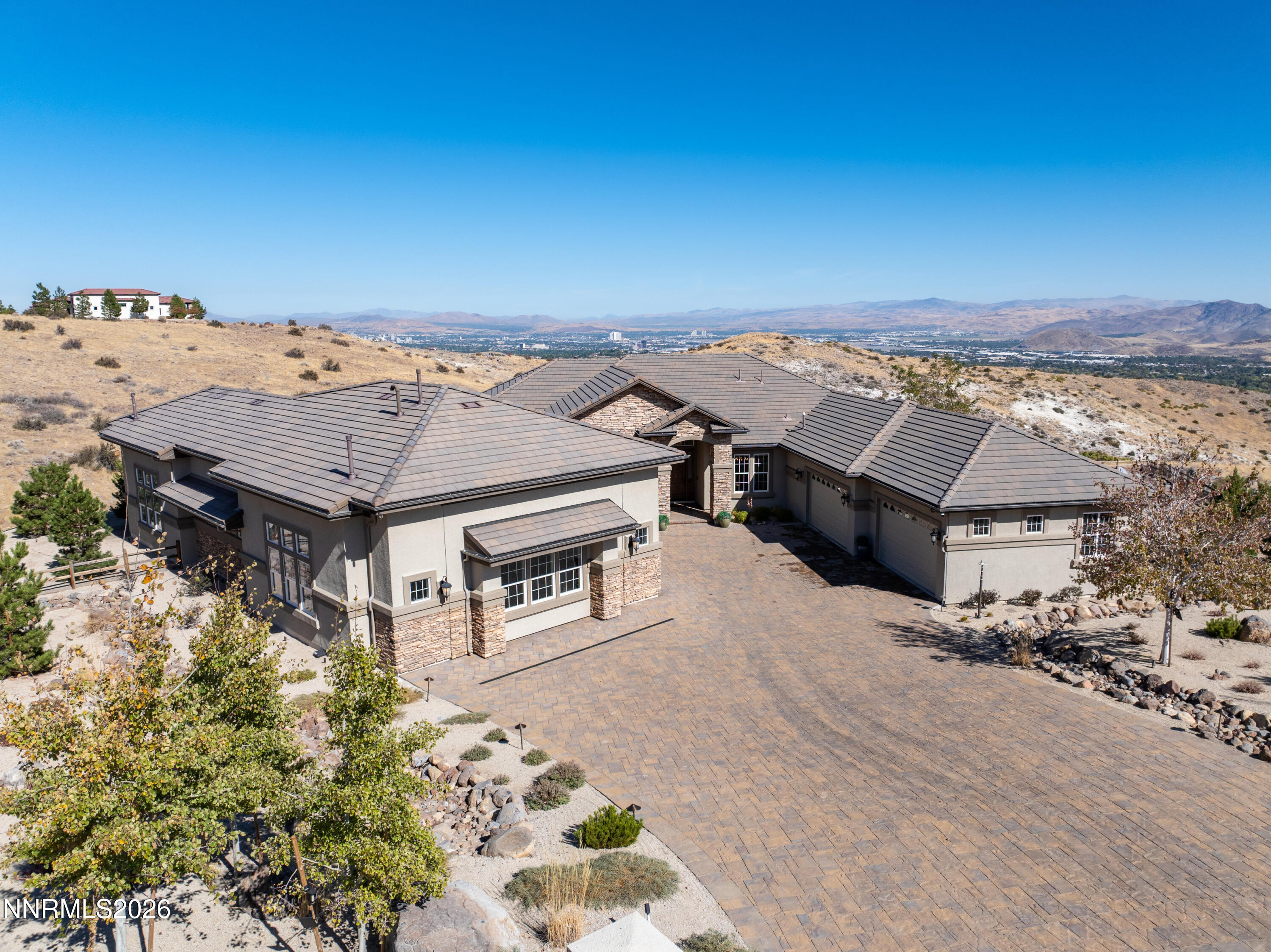 4095 Gray Fox Court