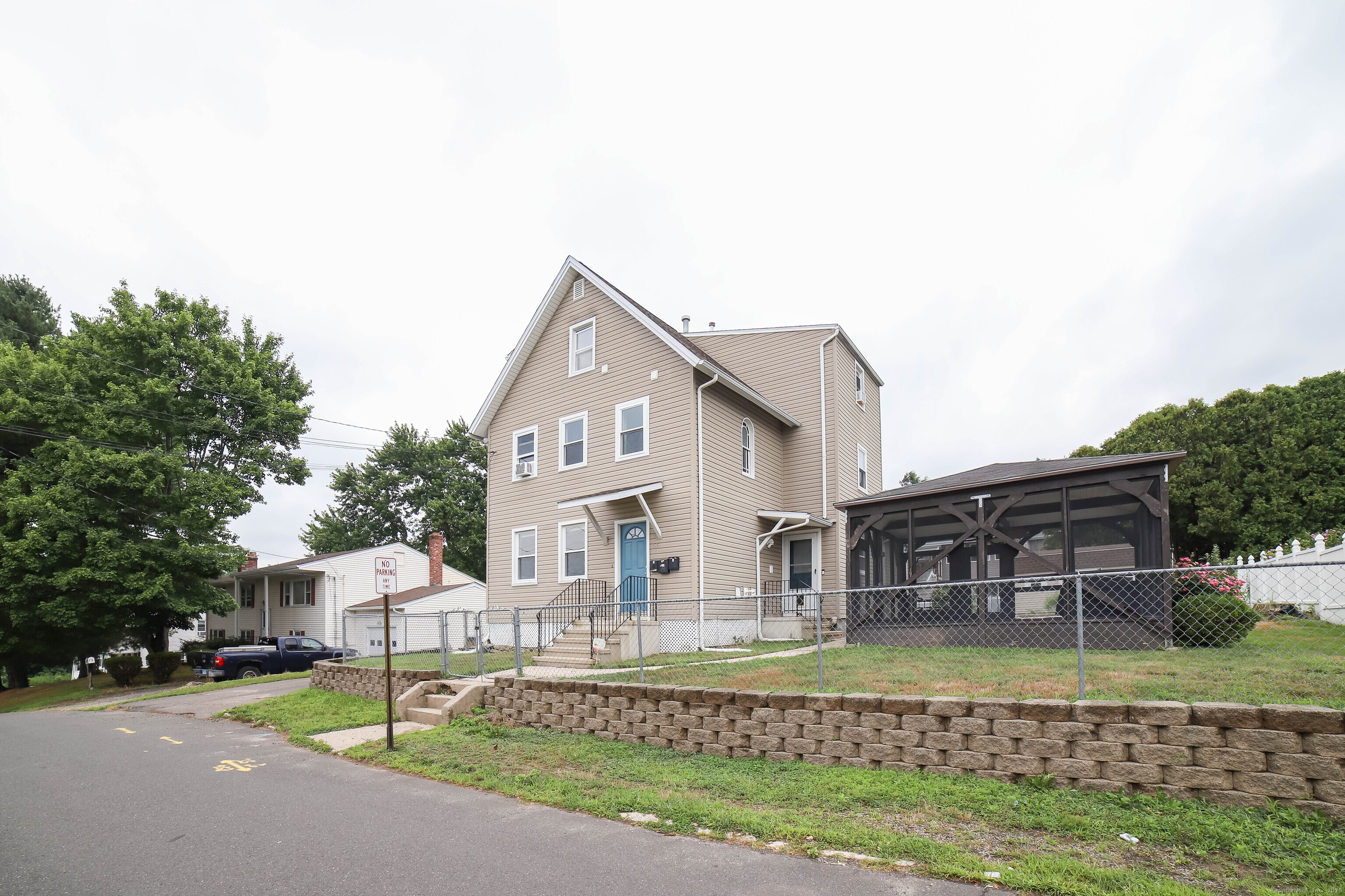 56 North Spring Street 2