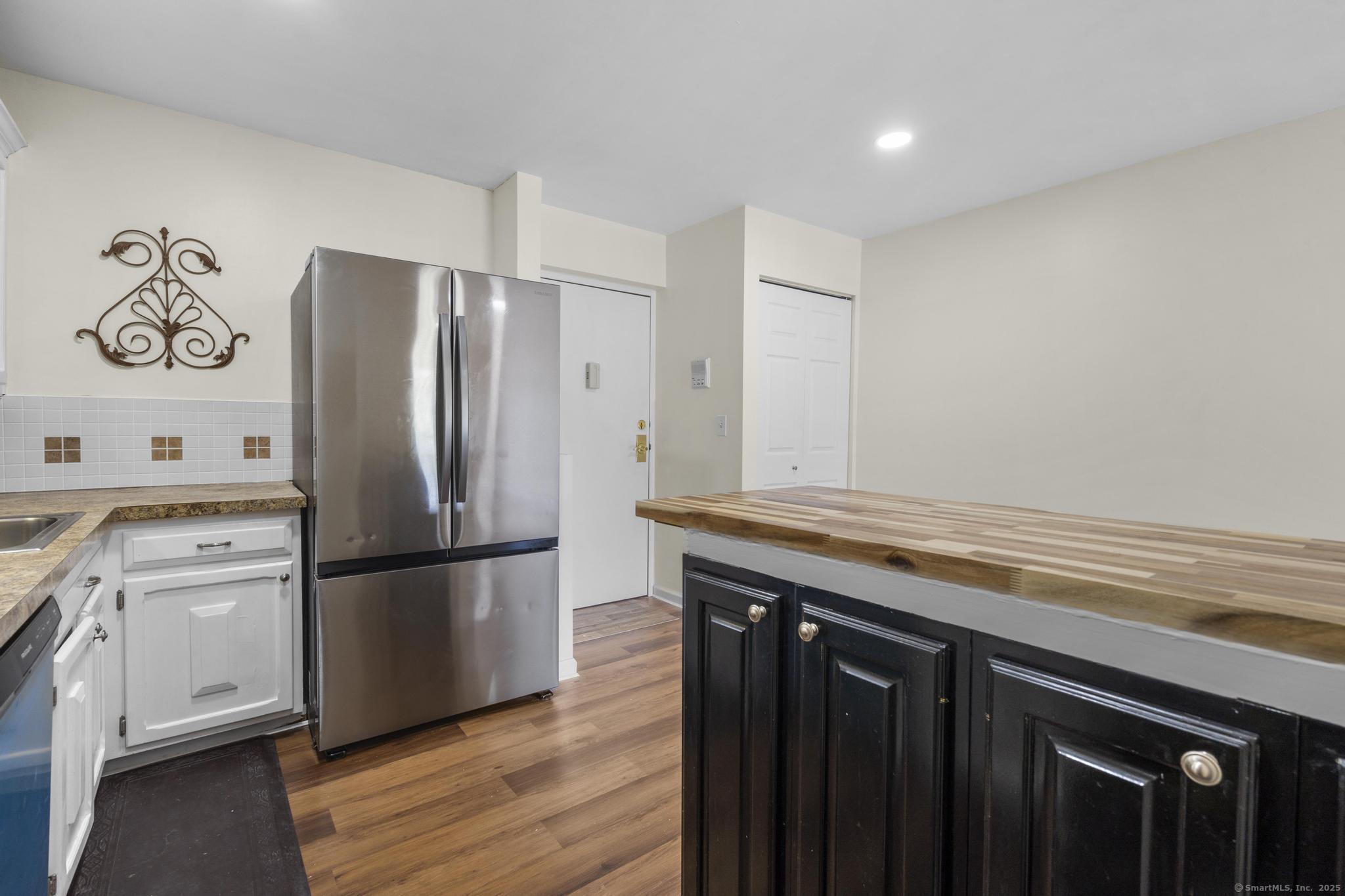 26 Balance Rock Road APT 16