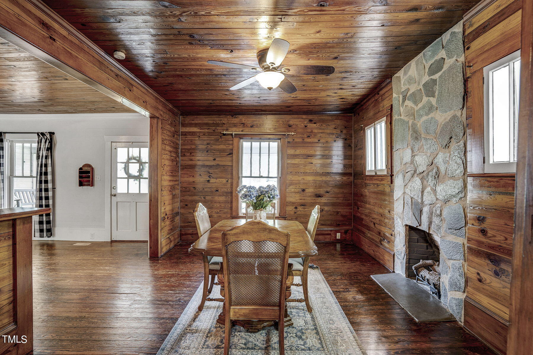 100 Porch Swing Lane