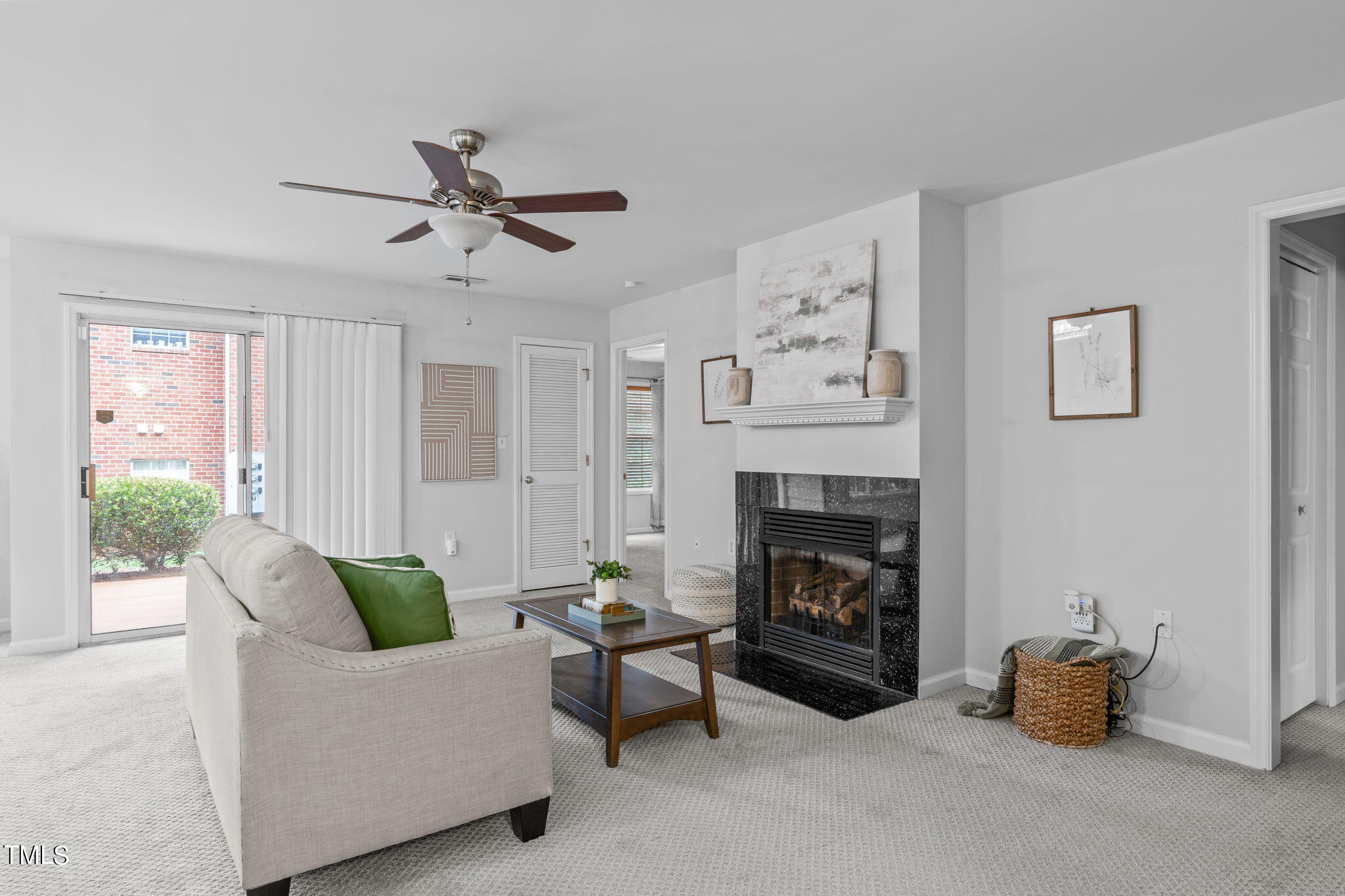 1112 Renshaw Court