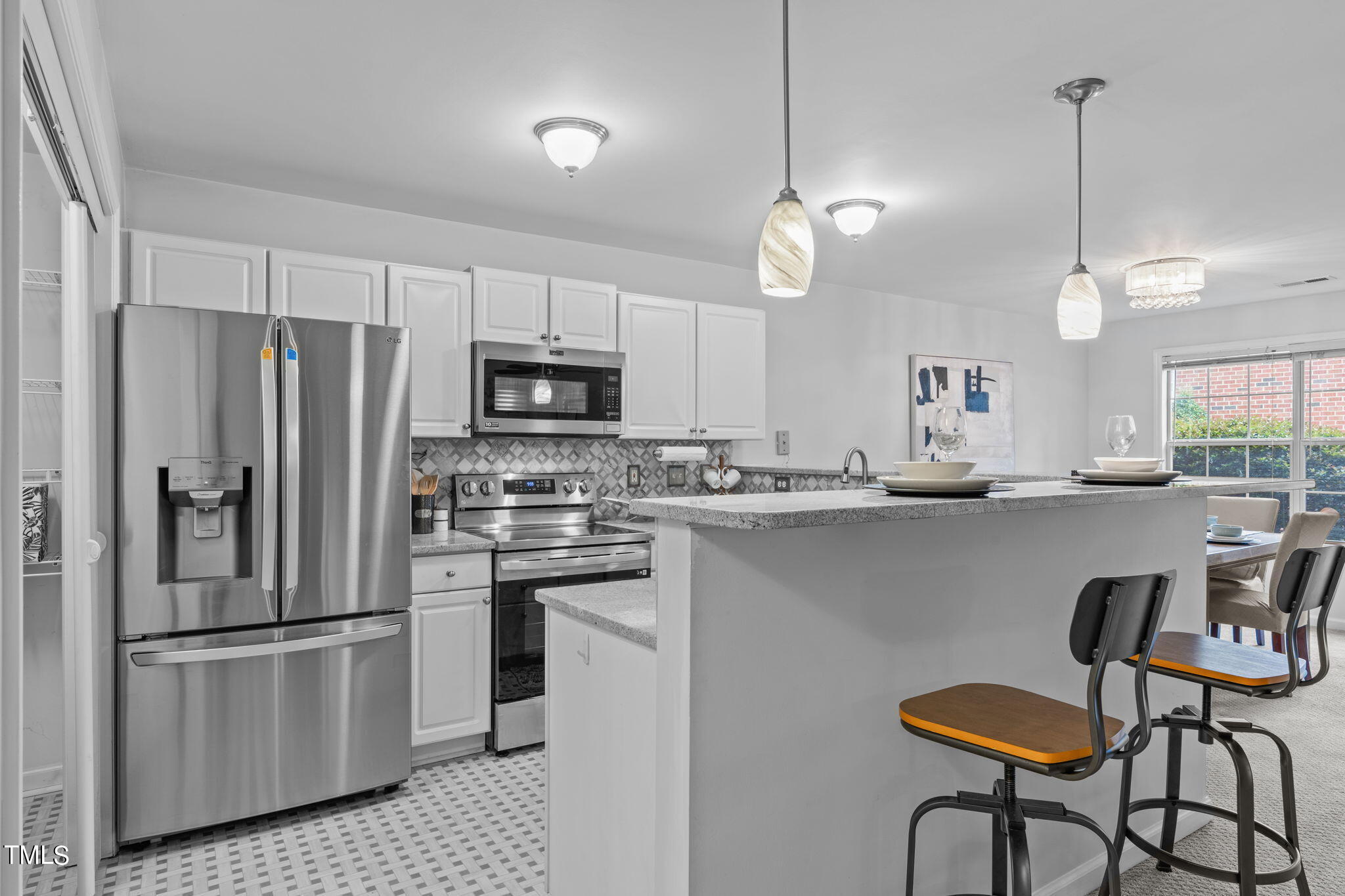 1112 Renshaw Court