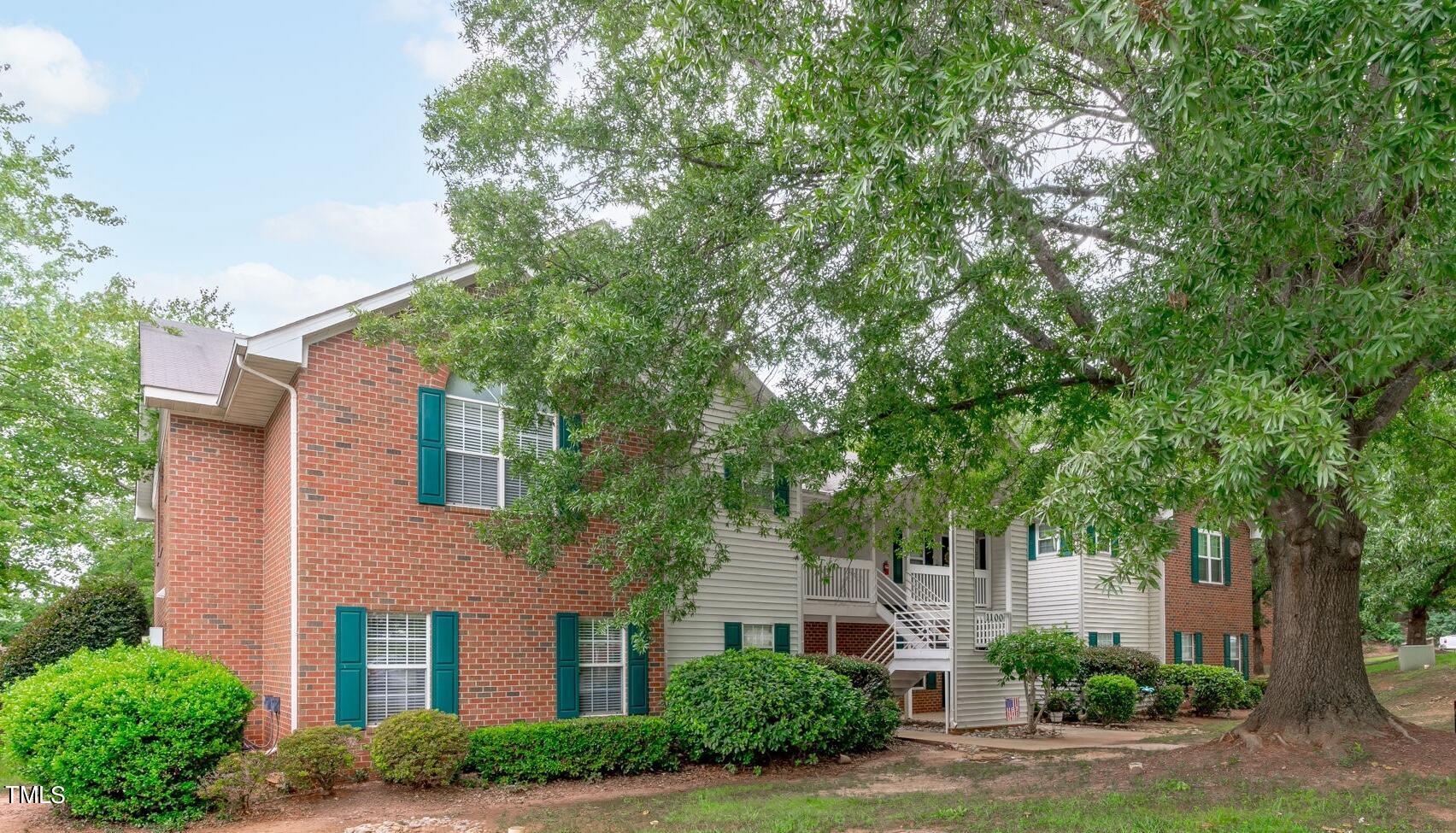1112 Renshaw Court